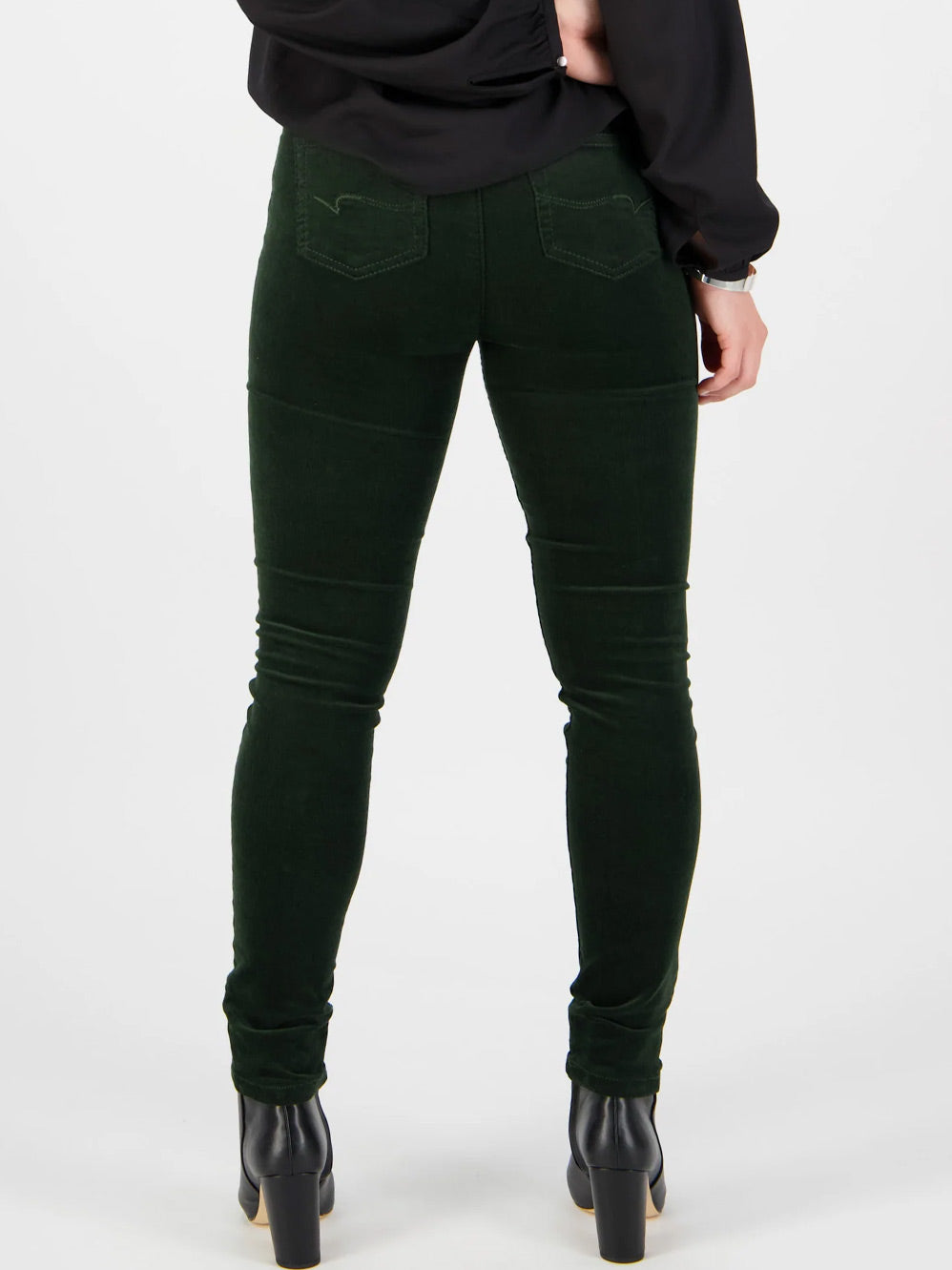 VASSALLI SKINNY PULL ON CORD PANT (Black)