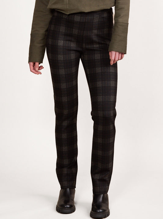 Image of a model wearing Pants. Productname: Vassalli Slim Leg Printed Ponte Pant in Bennett colour by brand - Vassalli