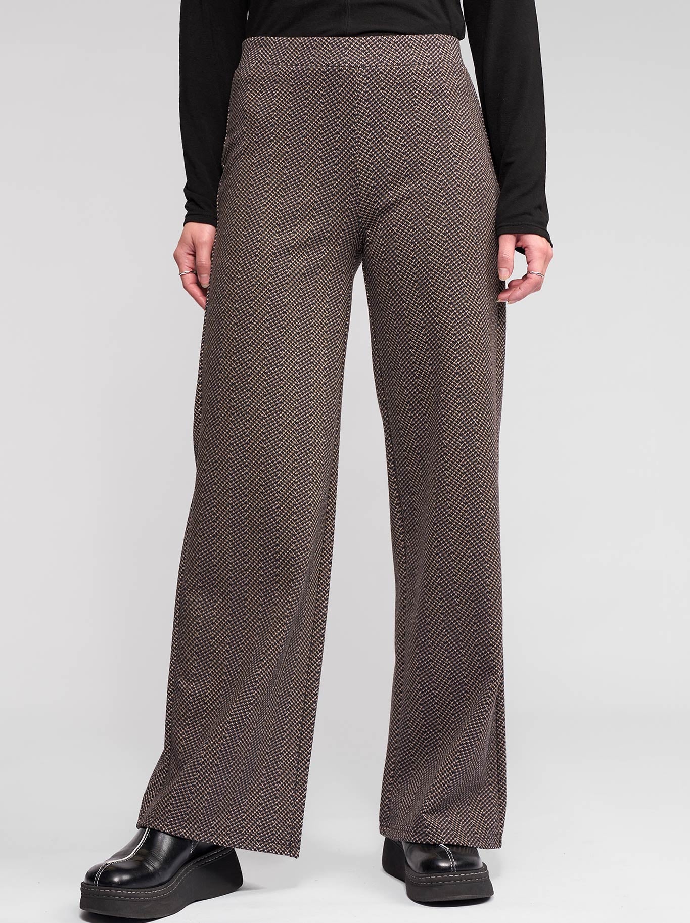 Image of a model wearing Pants. Productname: Vassalli Loft Wide Leg Pull On in Arc colour by brand - Vassalli