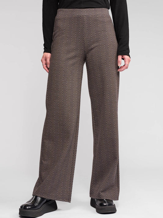 Image of a model wearing Pants. Productname: Vassalli Loft Wide Leg Pull On in Arc colour by brand - Vassalli