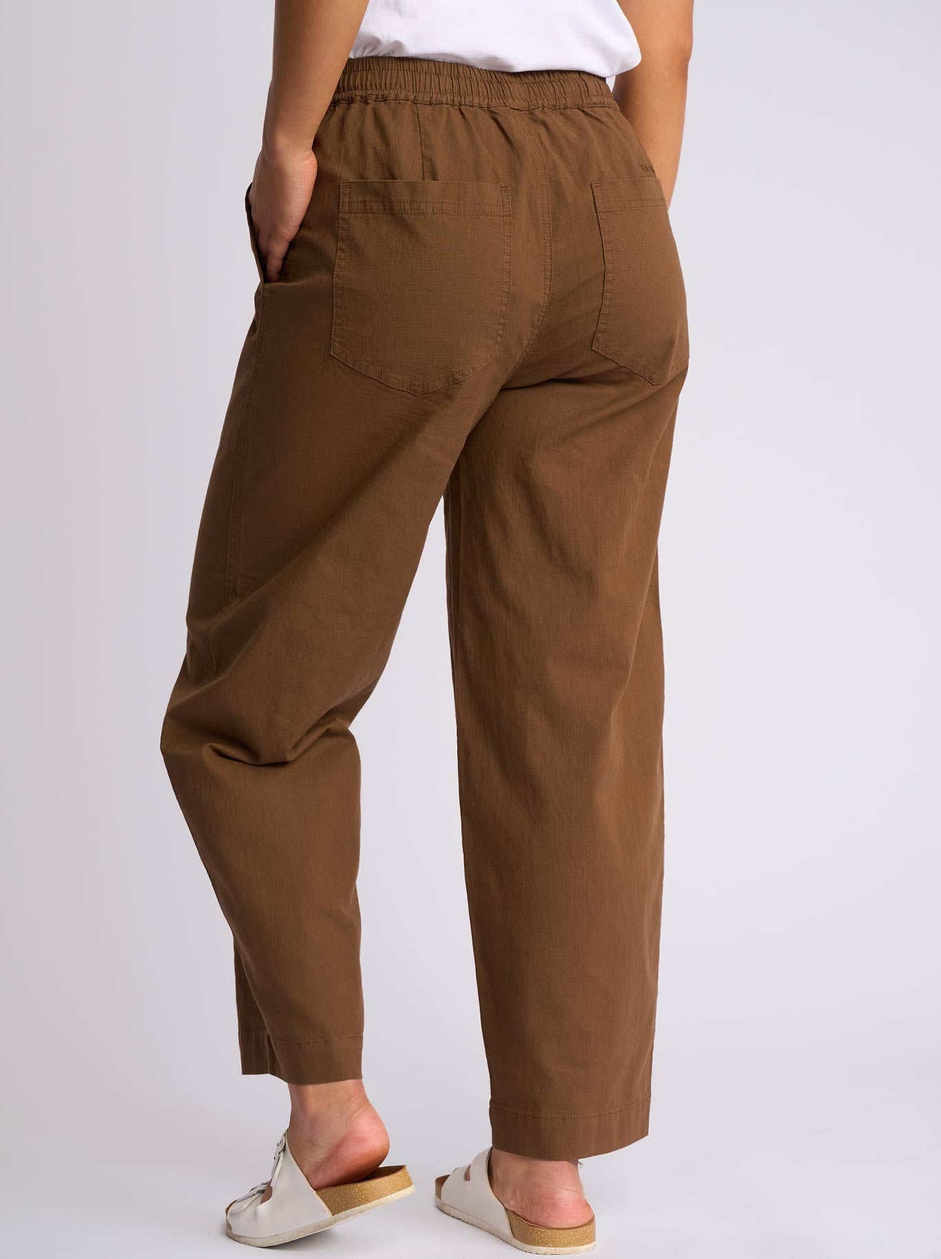 Vassalli Dione Barrel Pant (Pecan)