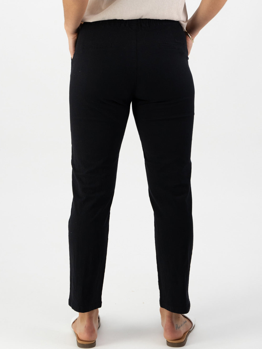 VASSALLI ANKLE GRAZER TIE PANT (Black)
