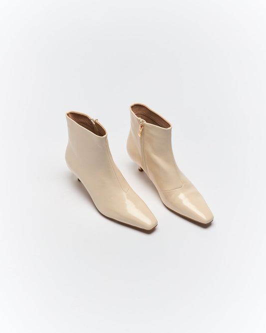 Walnut Melbourne Vera Boot (Vanilla)