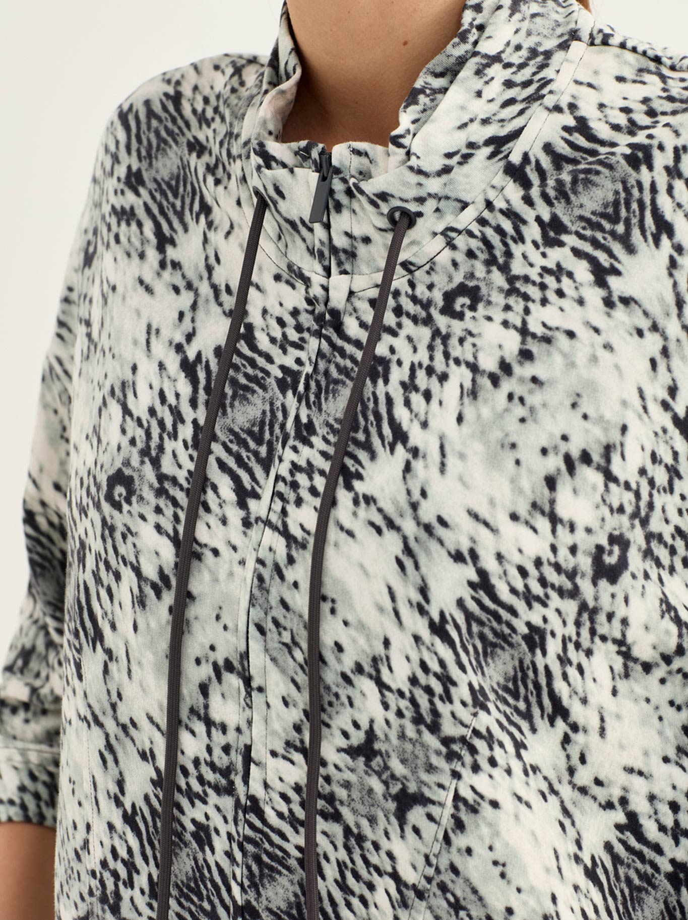 VERGE VENOM JACKET (Print)