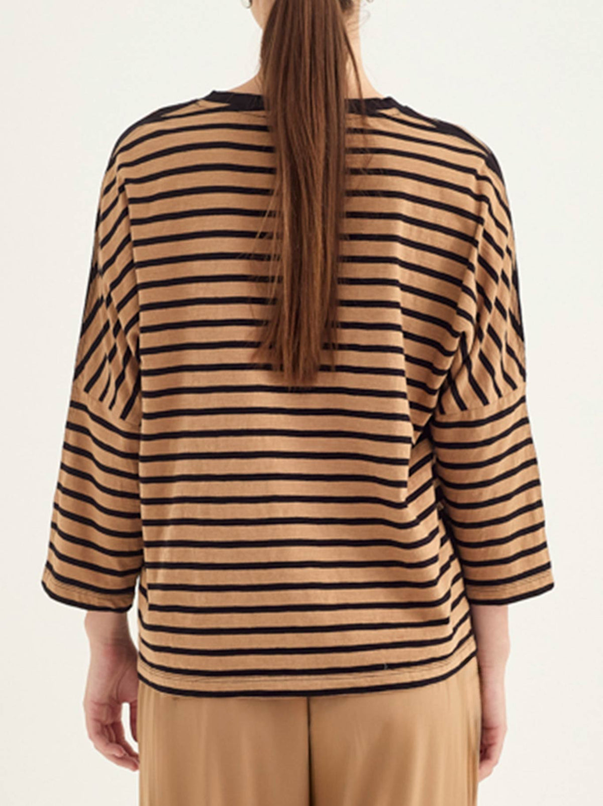VERGE SCENIC TOP (Black/Caramel)