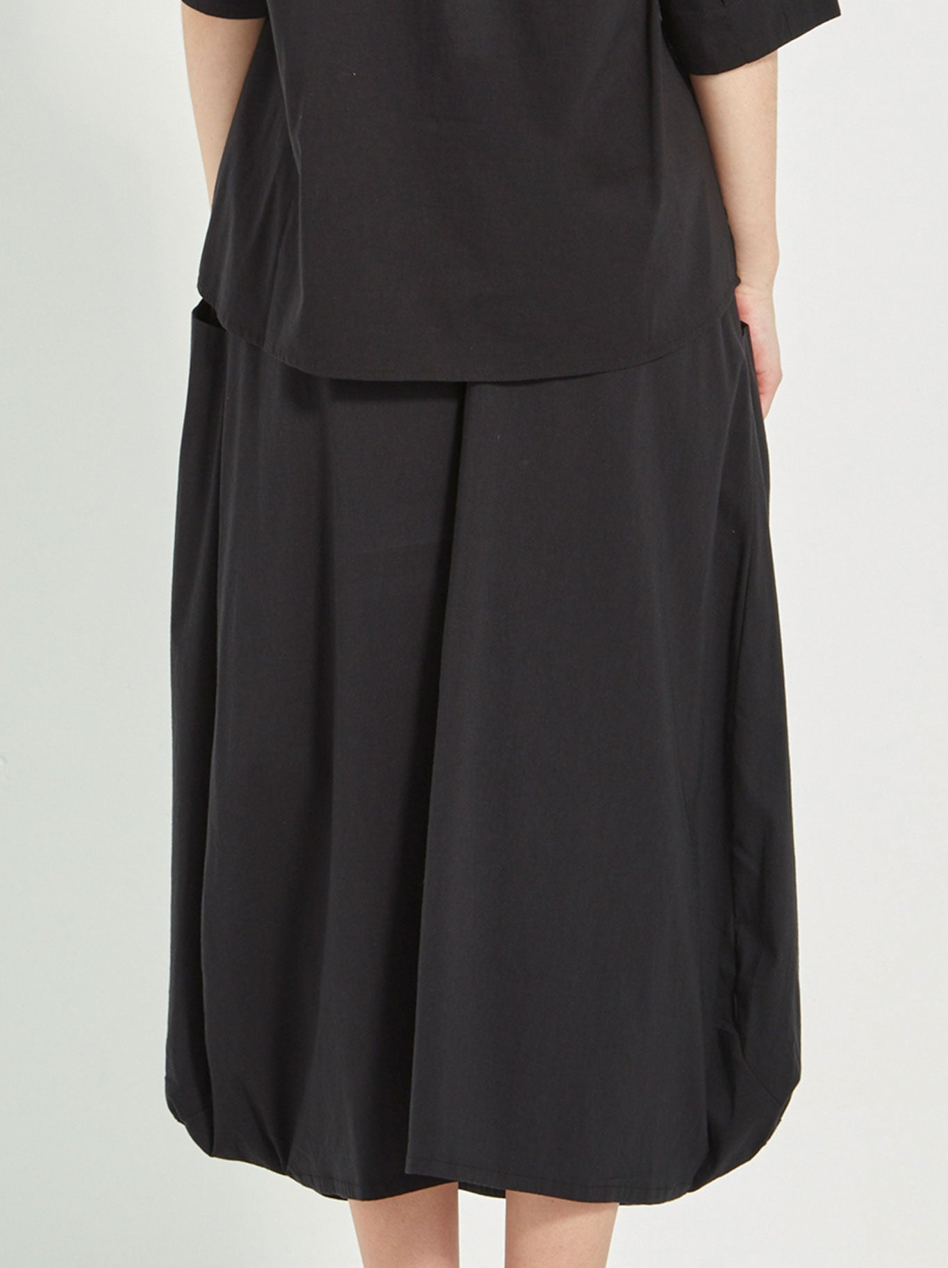 VERGE ACROBAT EMI SKIRT (Black)