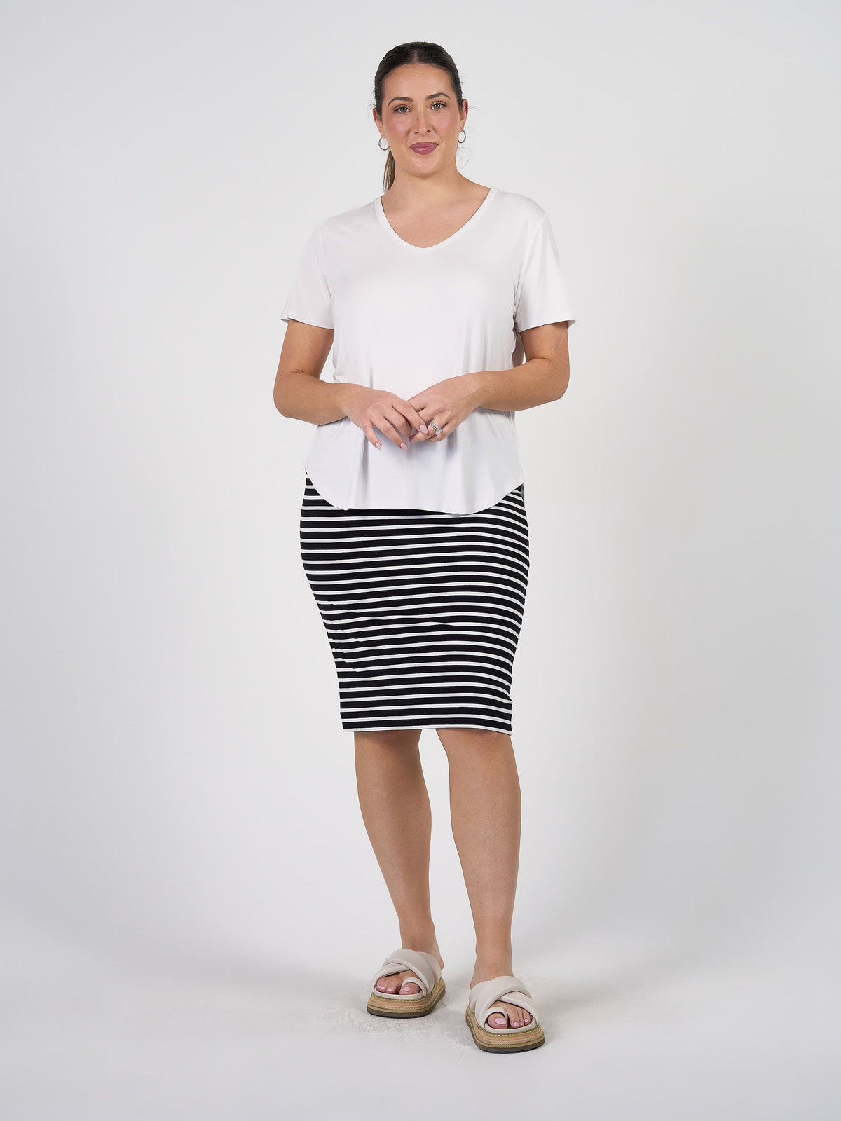 Lou Lou Veronica Bamboo V-Neck T-Shirt (Steel Leopard)