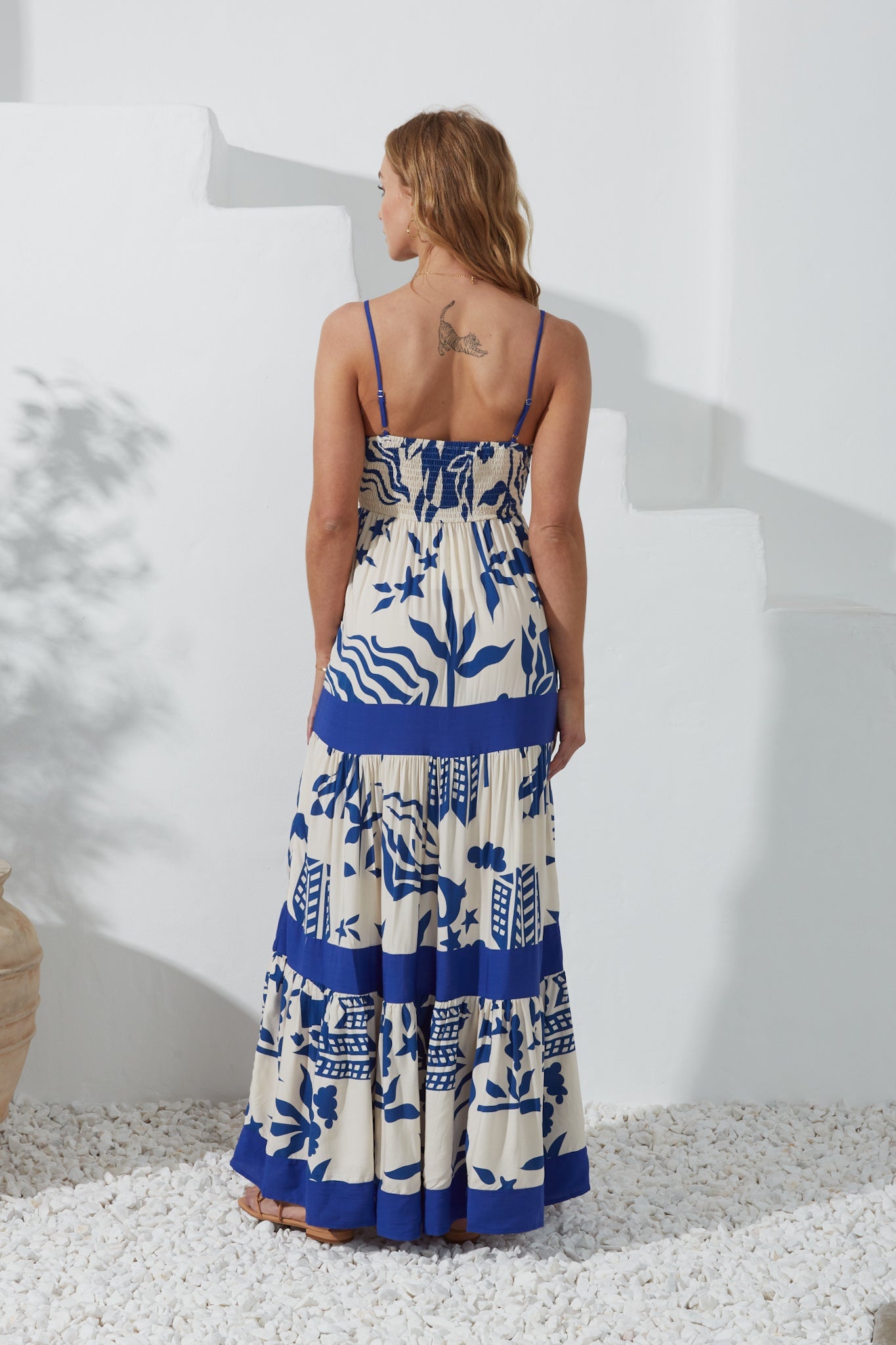 Heychic Cali Abstract Contrast Tiered Maxi Dress (Blue)