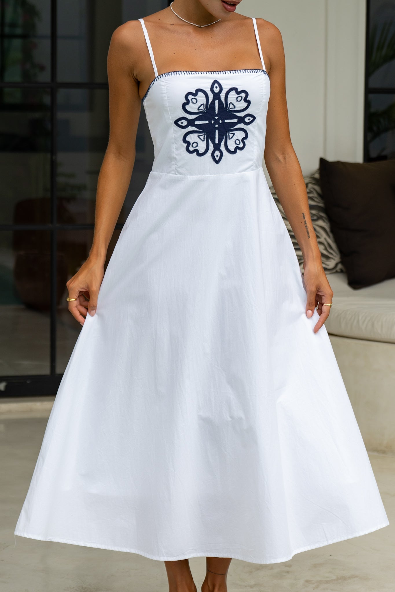 Heychic Fiona Contrast Midi Dress (White)