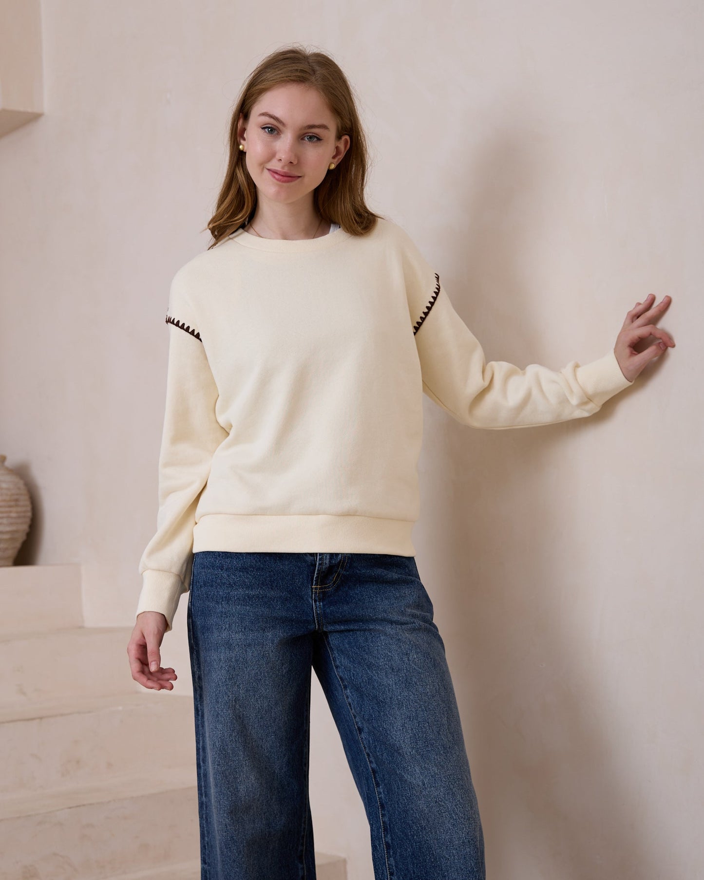 Heychic Morgan Contrast Stitch Sweat shirt (Cream)