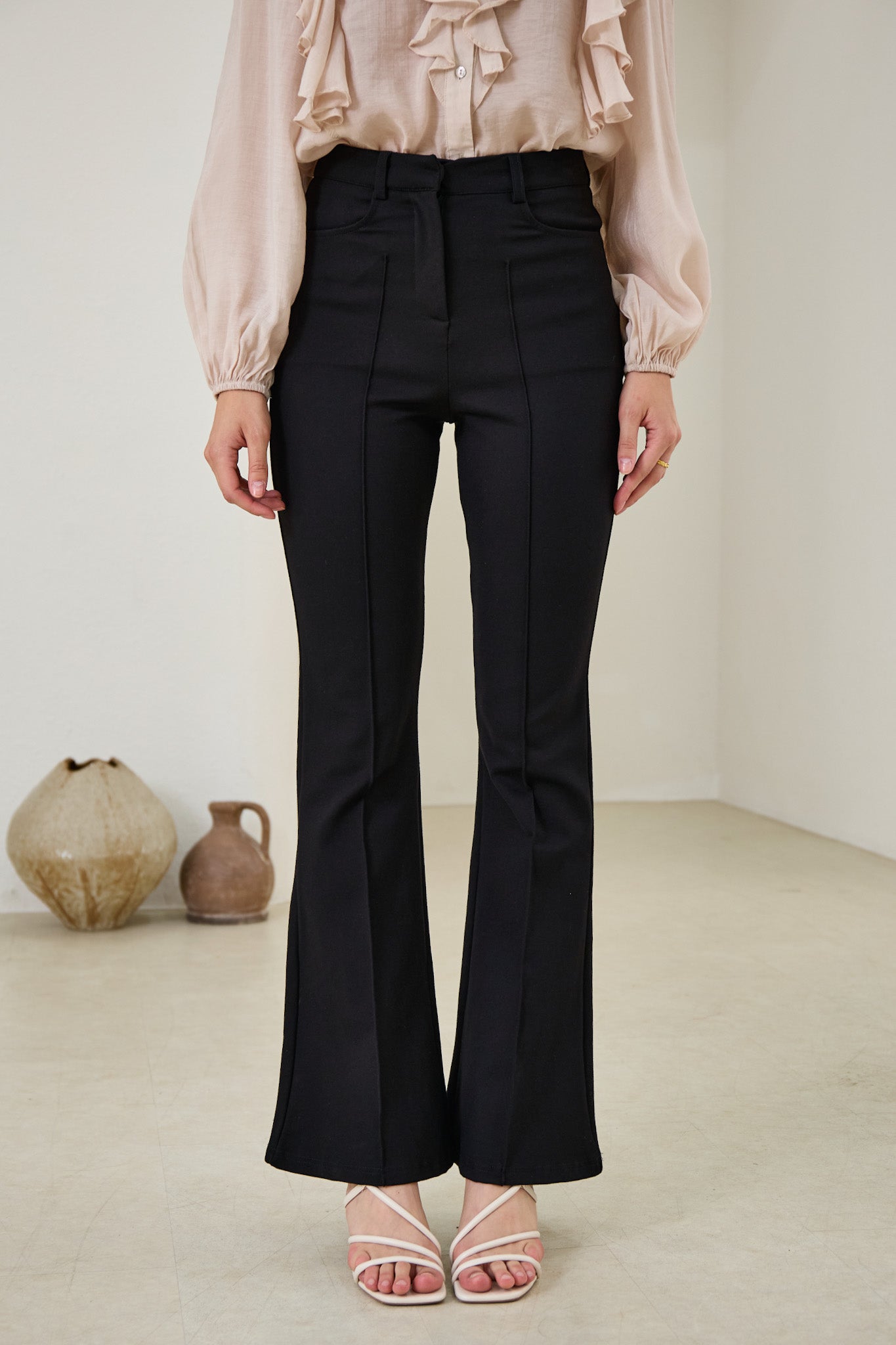 Heychic Demi Flared Pants (Black)