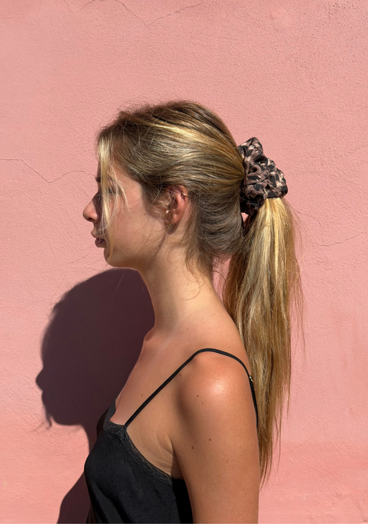 Image of Accessories. Productname: Auguste The Label Voluminous Scrunchie - Wild Leopard in Print colour by brand - Auguste The Label