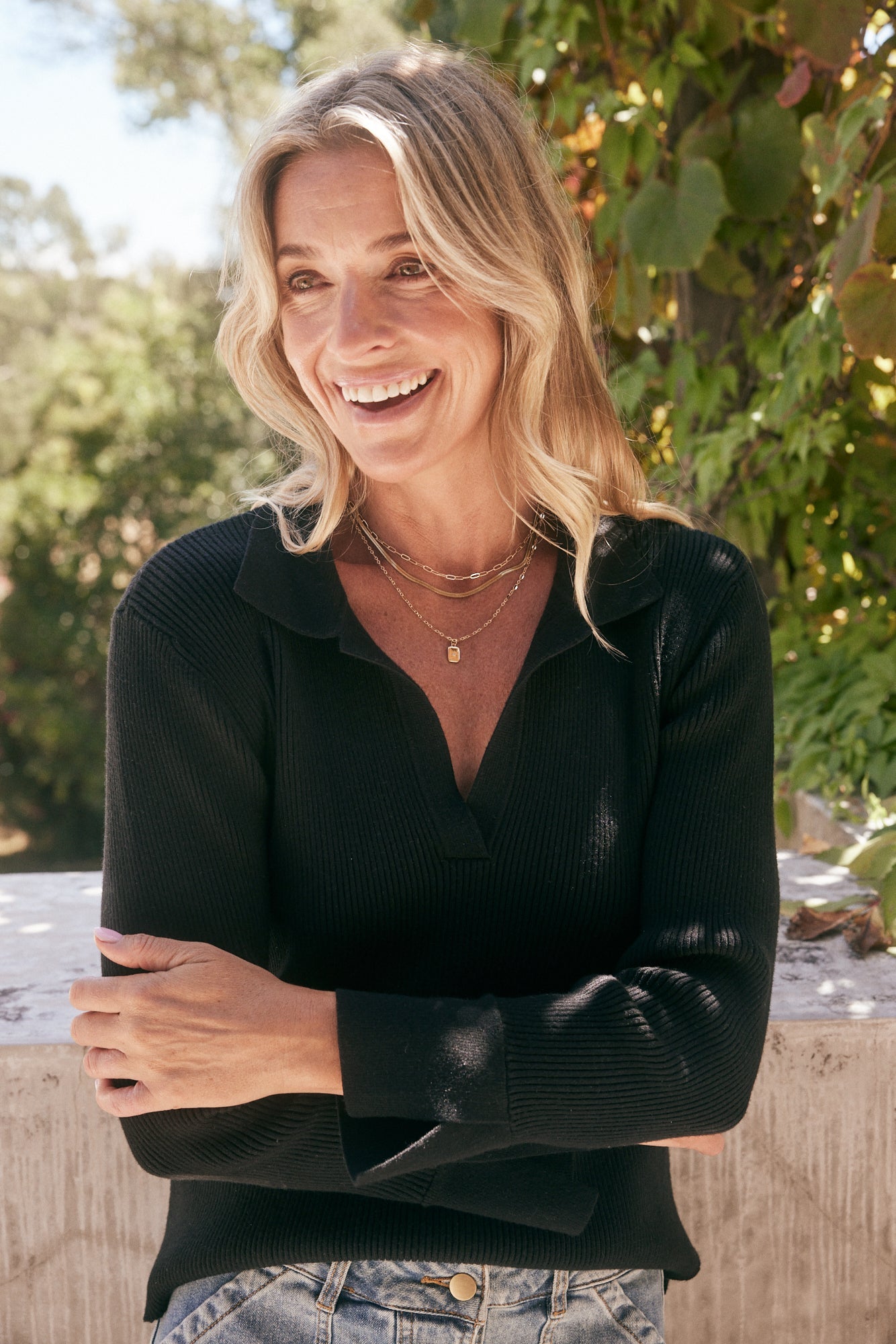 White & Co. The Refined Rib Long Sleeve Top (Black)
