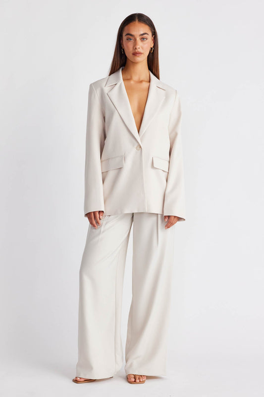 Image of a model wearing Outerwear. Productname: SNDYS WOODS BLAZER in Chalk colour by brand - SNDYS