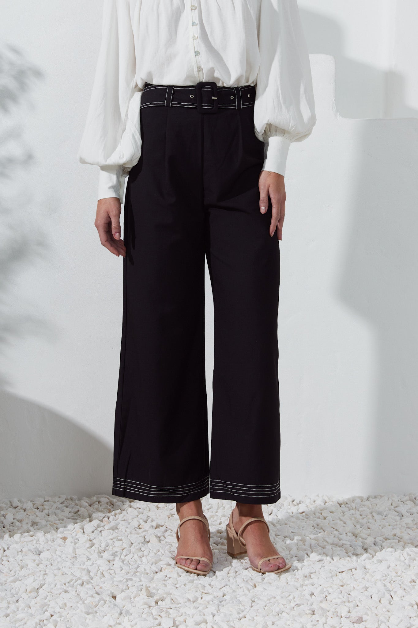 Heychic Drea Belted Wide Leg Pants (Black)