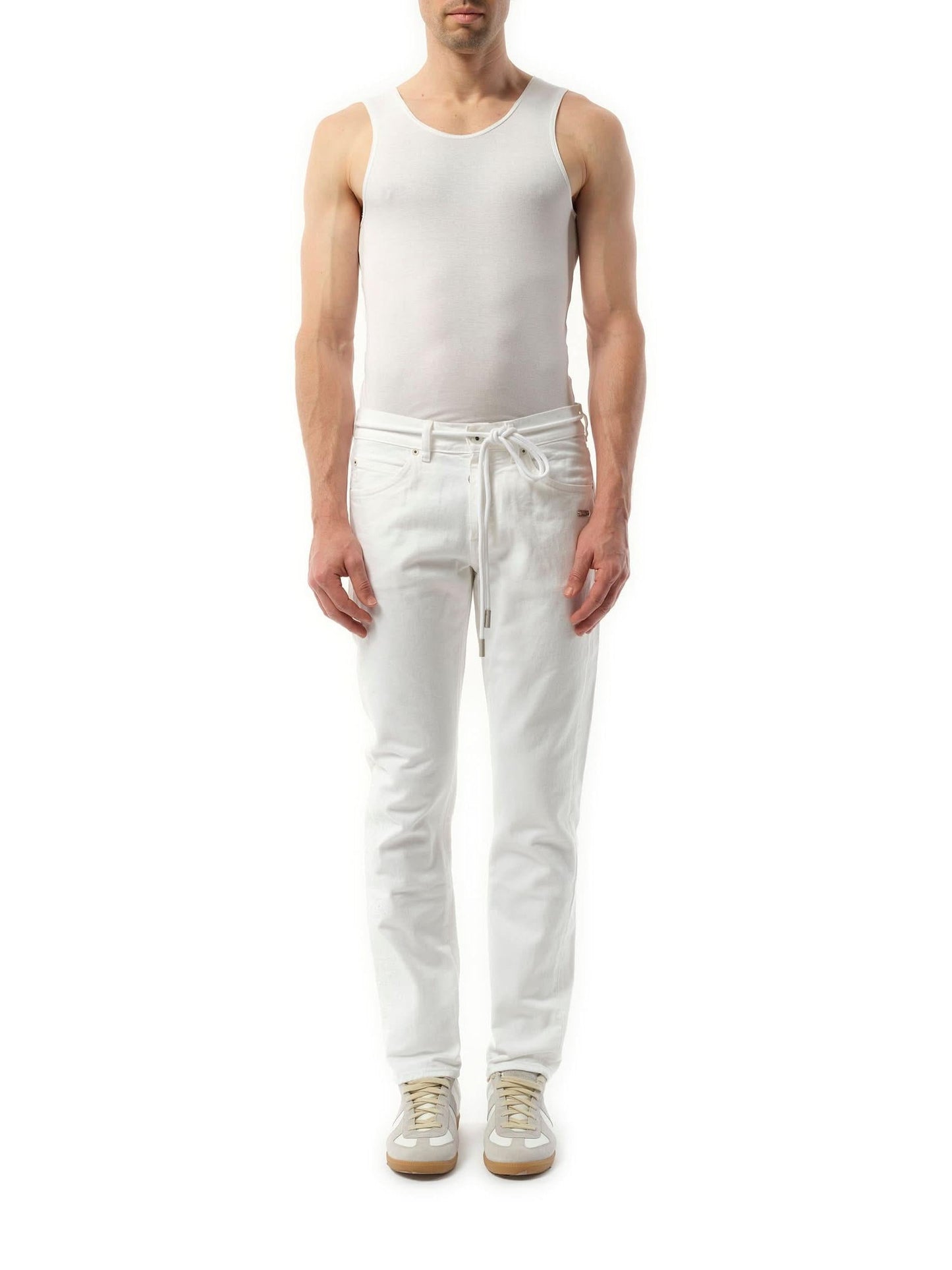 OFF-WHITE Slim Back Dart Jeans (White)