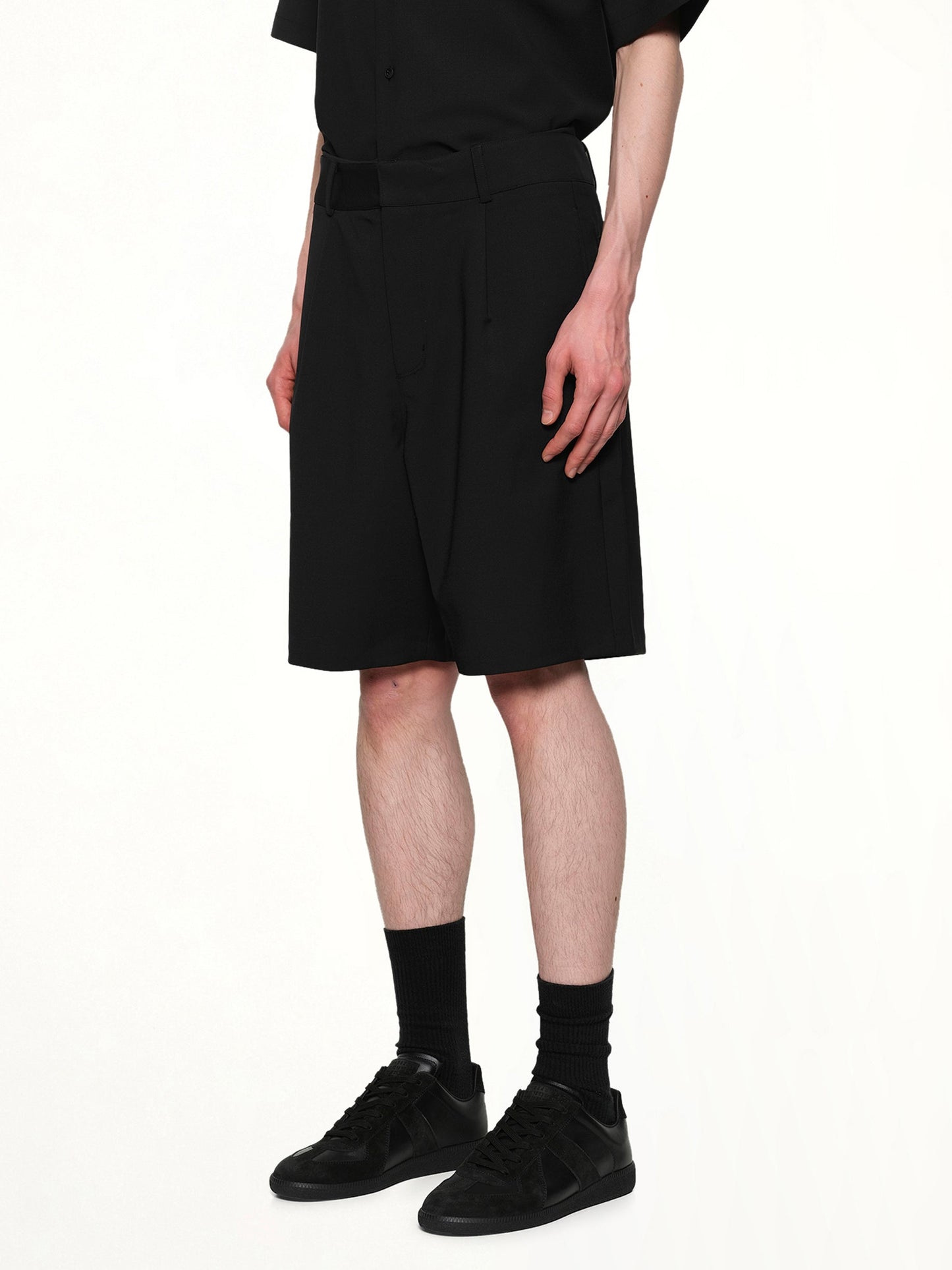 ENTIRE STUDIOS Tailored Shorts (Black)