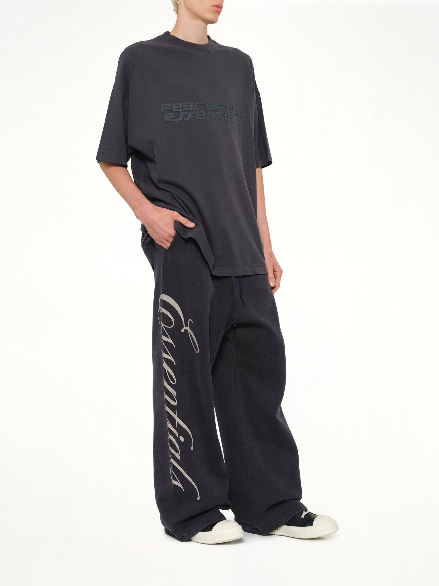 FEAR OF GOD ESSENTIALS Lounge Sweatpant (Black)