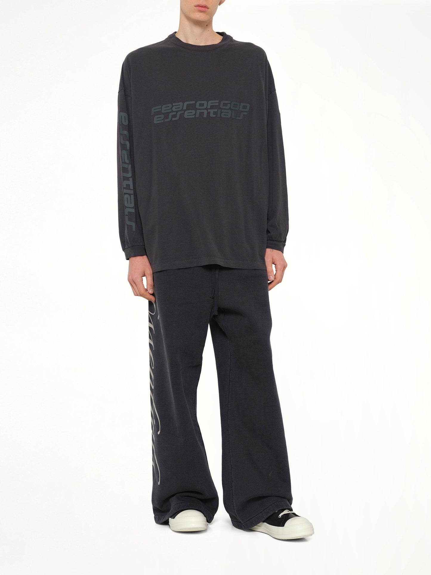 FEAR OF GOD ESSENTIALS 90's Long Sleeve T-Shirt (Black)