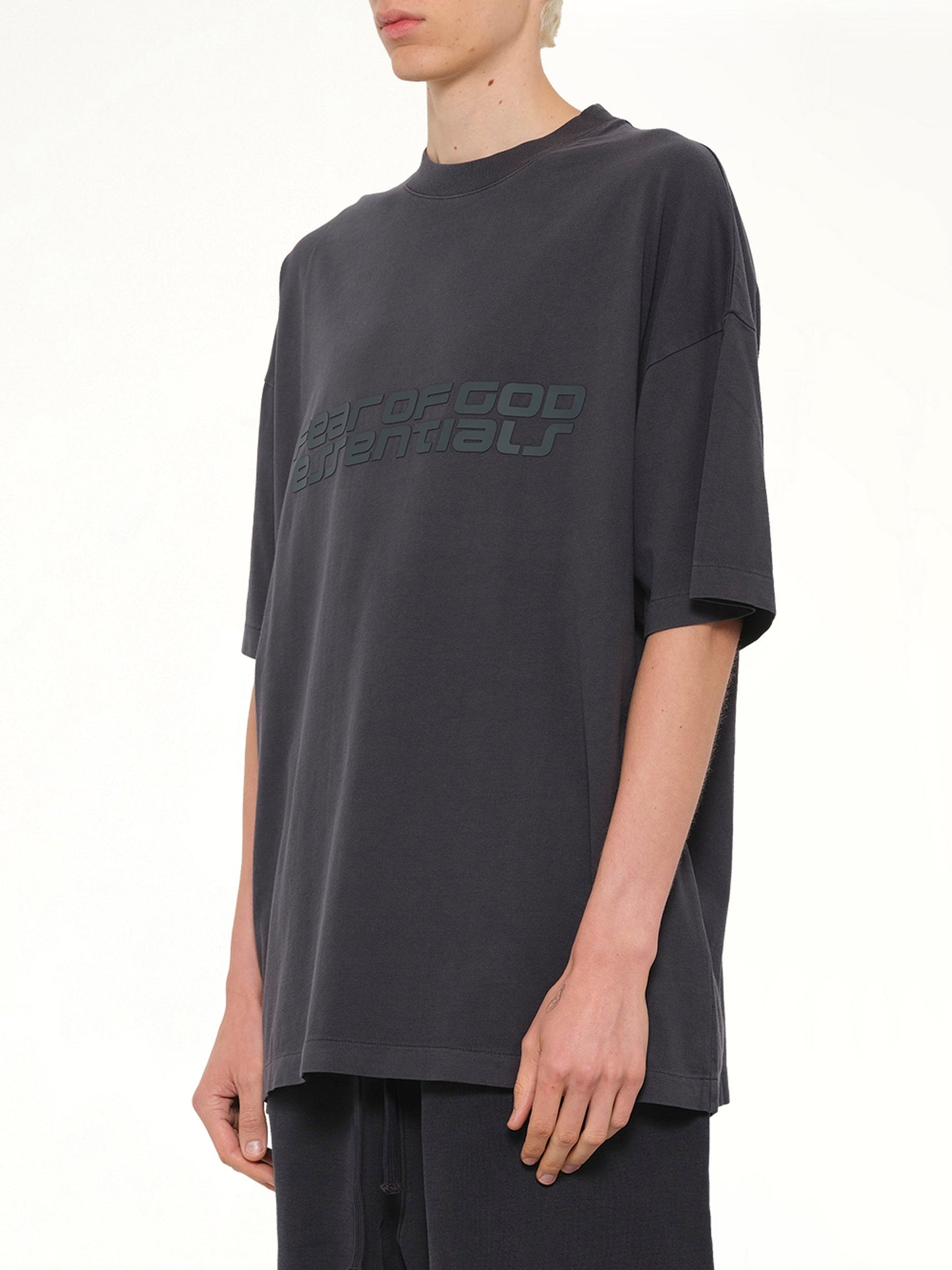 FEAR OF GOD ESSENTIALS "26" T-Shirt (Black)