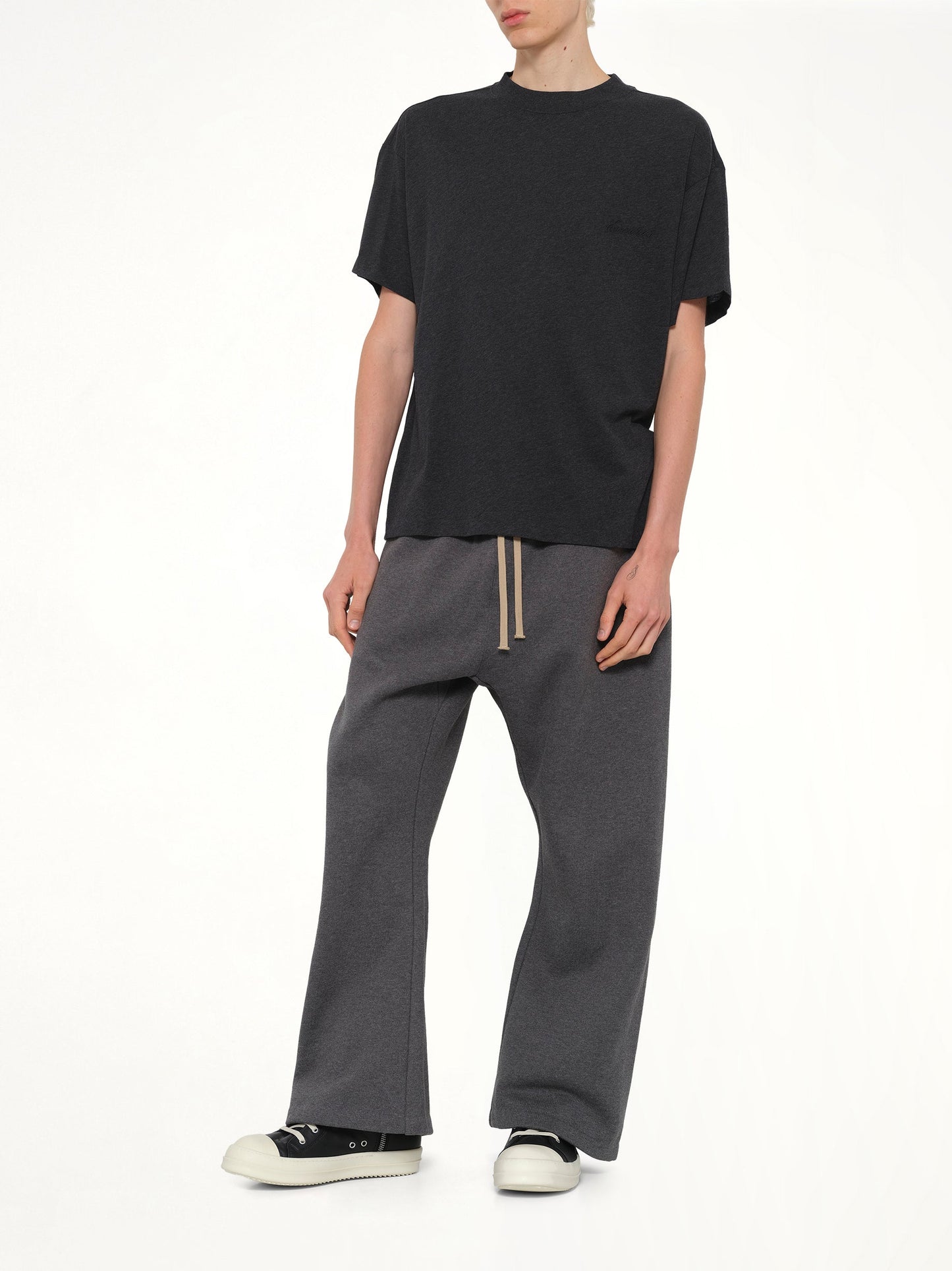 FEAR OF GOD ESSENTIALS Essential T-Shirt (Black)