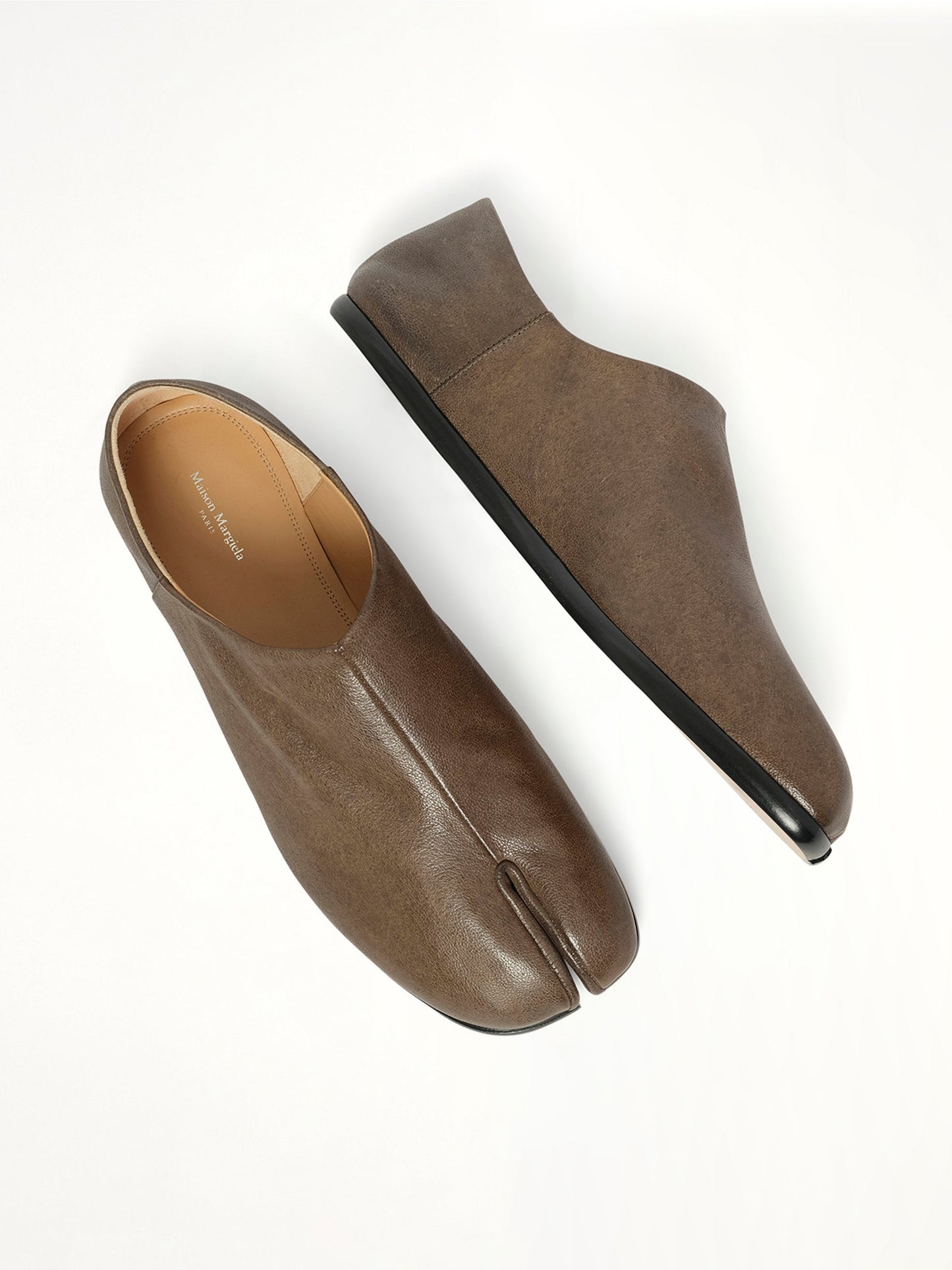 MAISON MARGIELA Tabi Babouche (Brown)