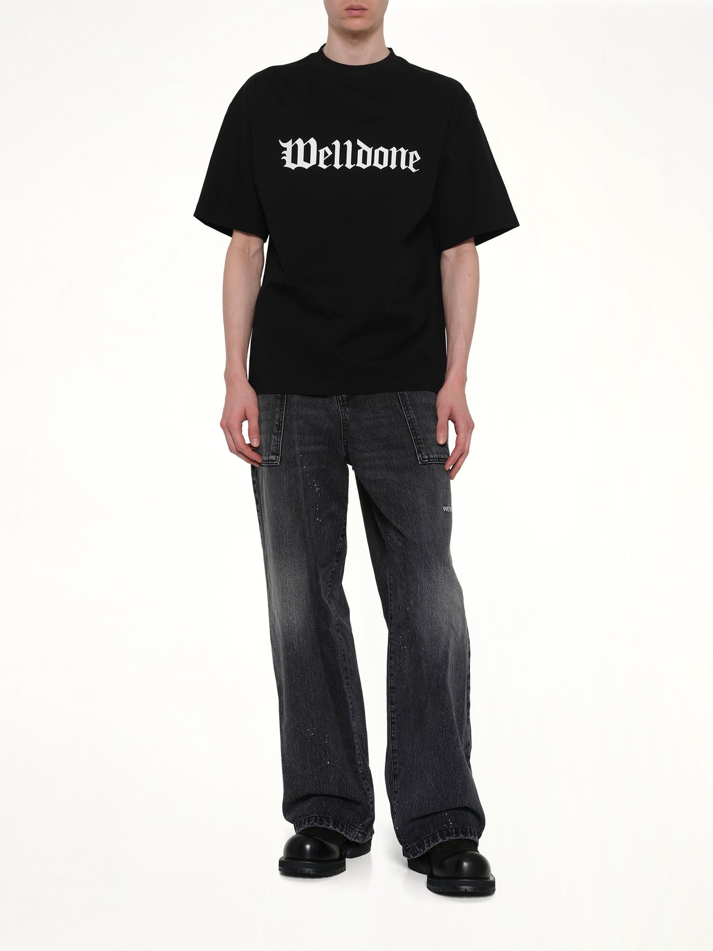 WE11DONE Gothic Logo Short-Sleeved T-Shirt (Black)