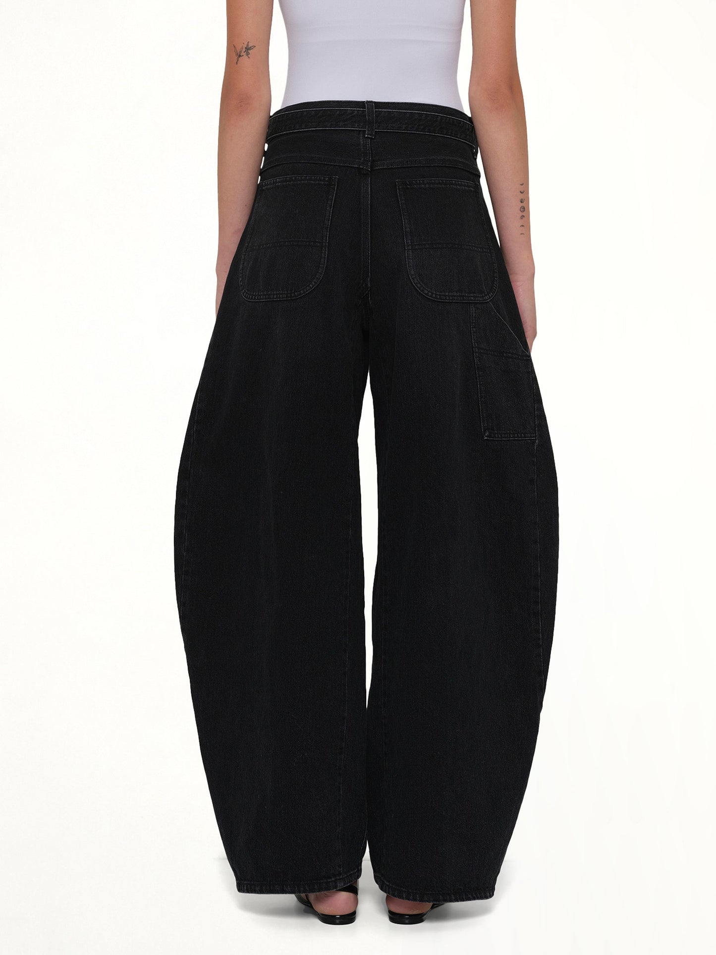 SACAI Barrel Denim Pants (Black)