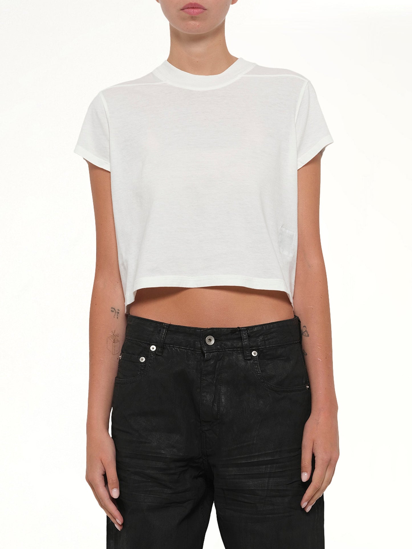 Image of a model wearing Tops. Product name - Cropped Small Level T in White colour by brand - RICK OWENS DRKSHDW