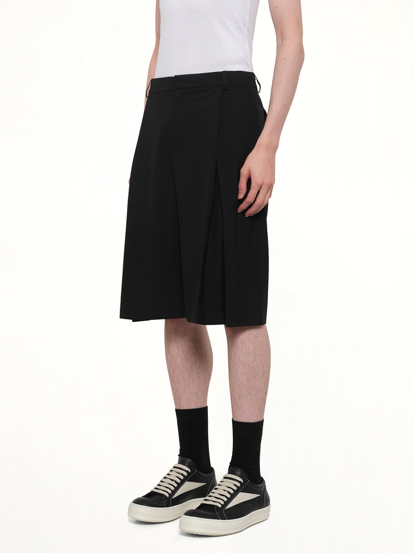 CASABLANCA Pleated Baggy Shorts (Black)