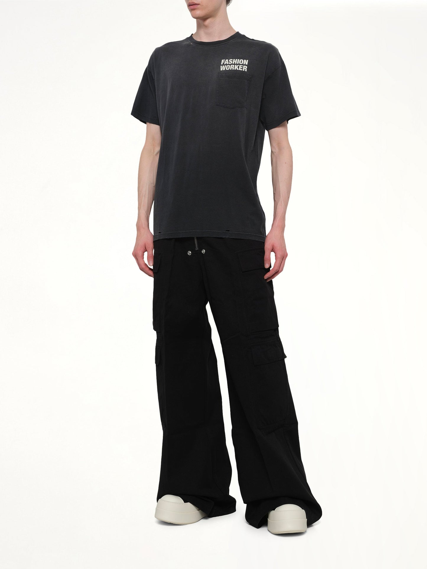 WILLY CHAVARRIA Fashion Worker Easy T-Shirt (Black)