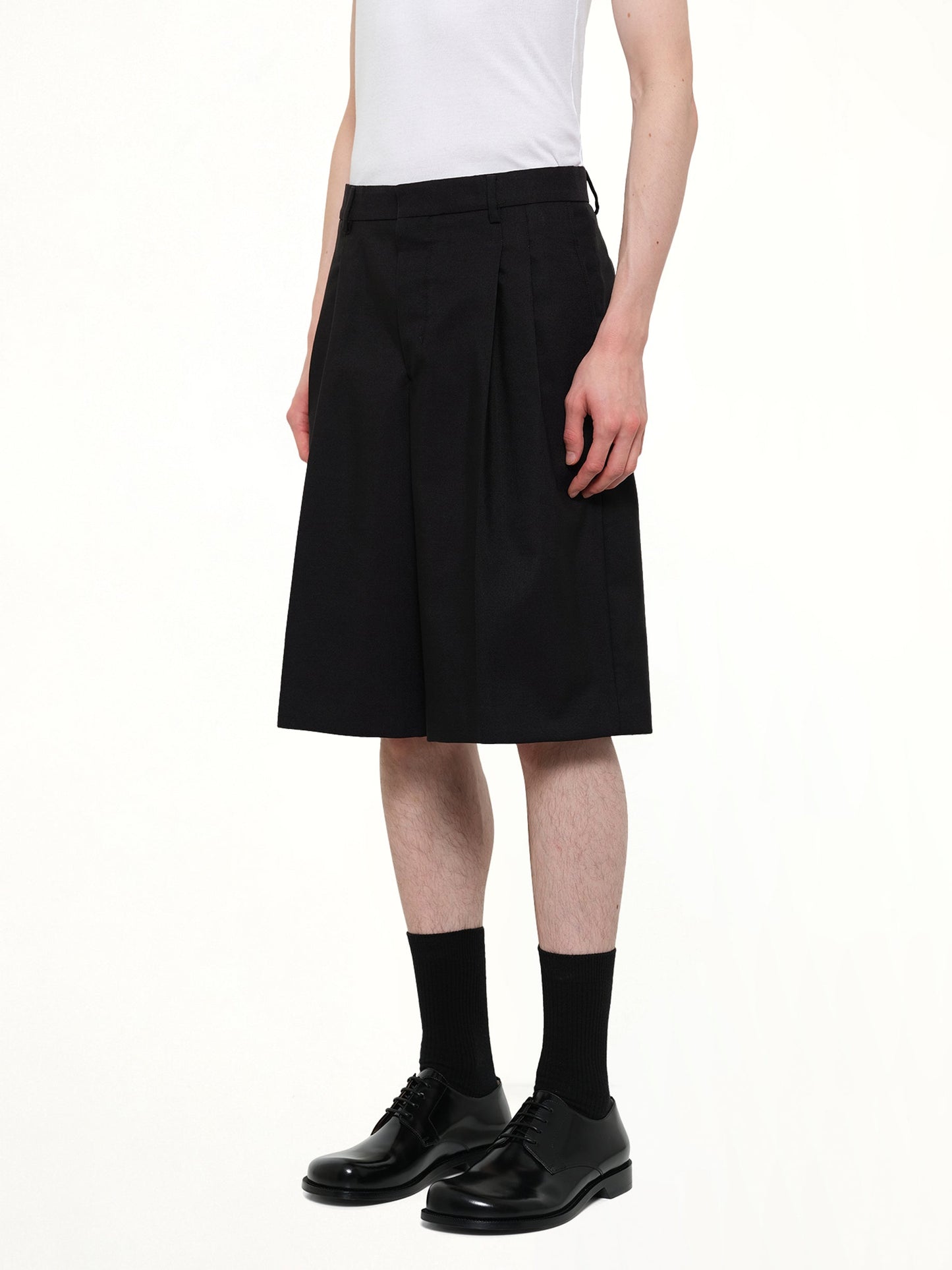AMI PARIS Low Waist Wide Bermuda Shorts (Black)