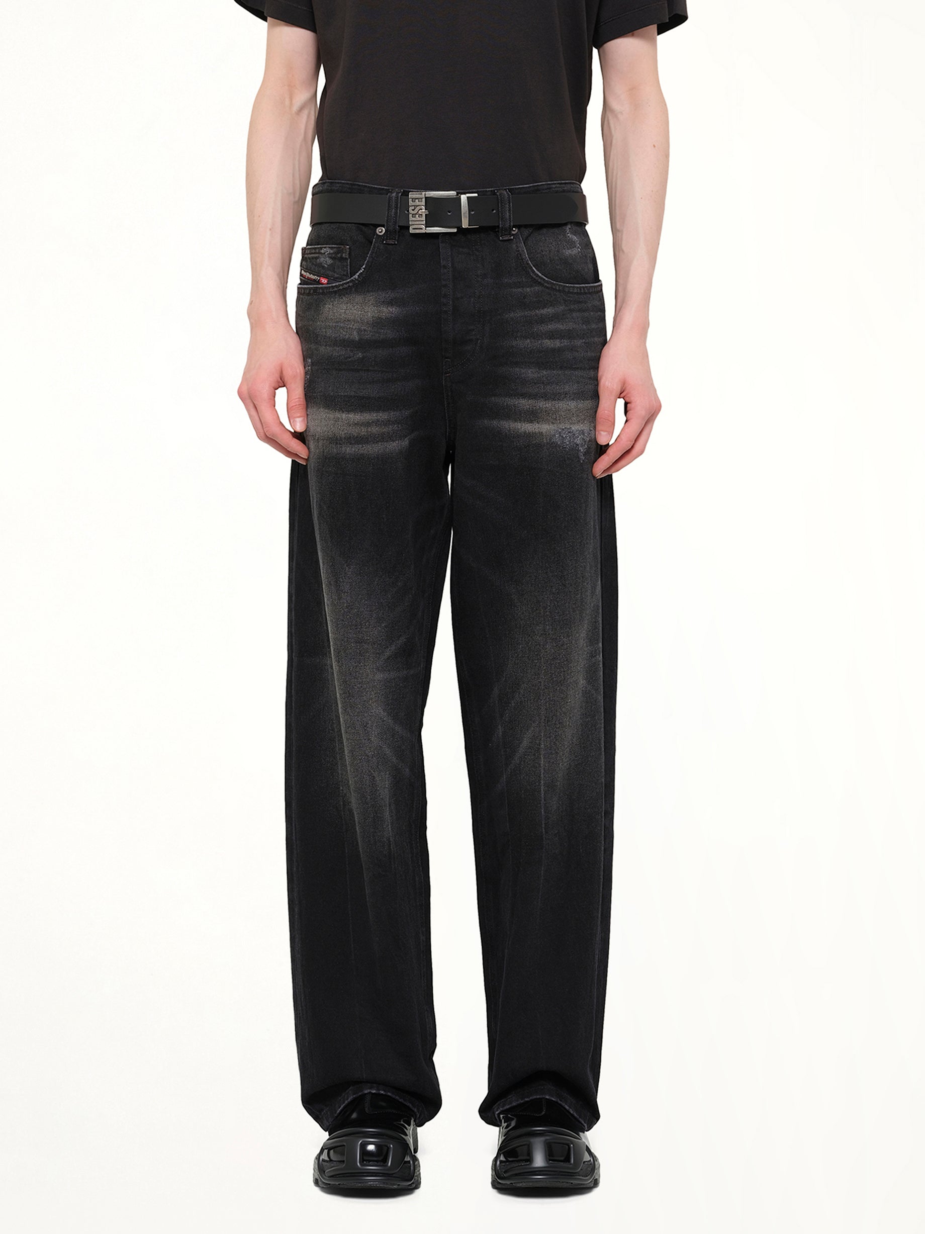 Image of Jeans. Product name - 2001 D-MACRO Relaxed Jeans in Black colour by brand - DIESEL