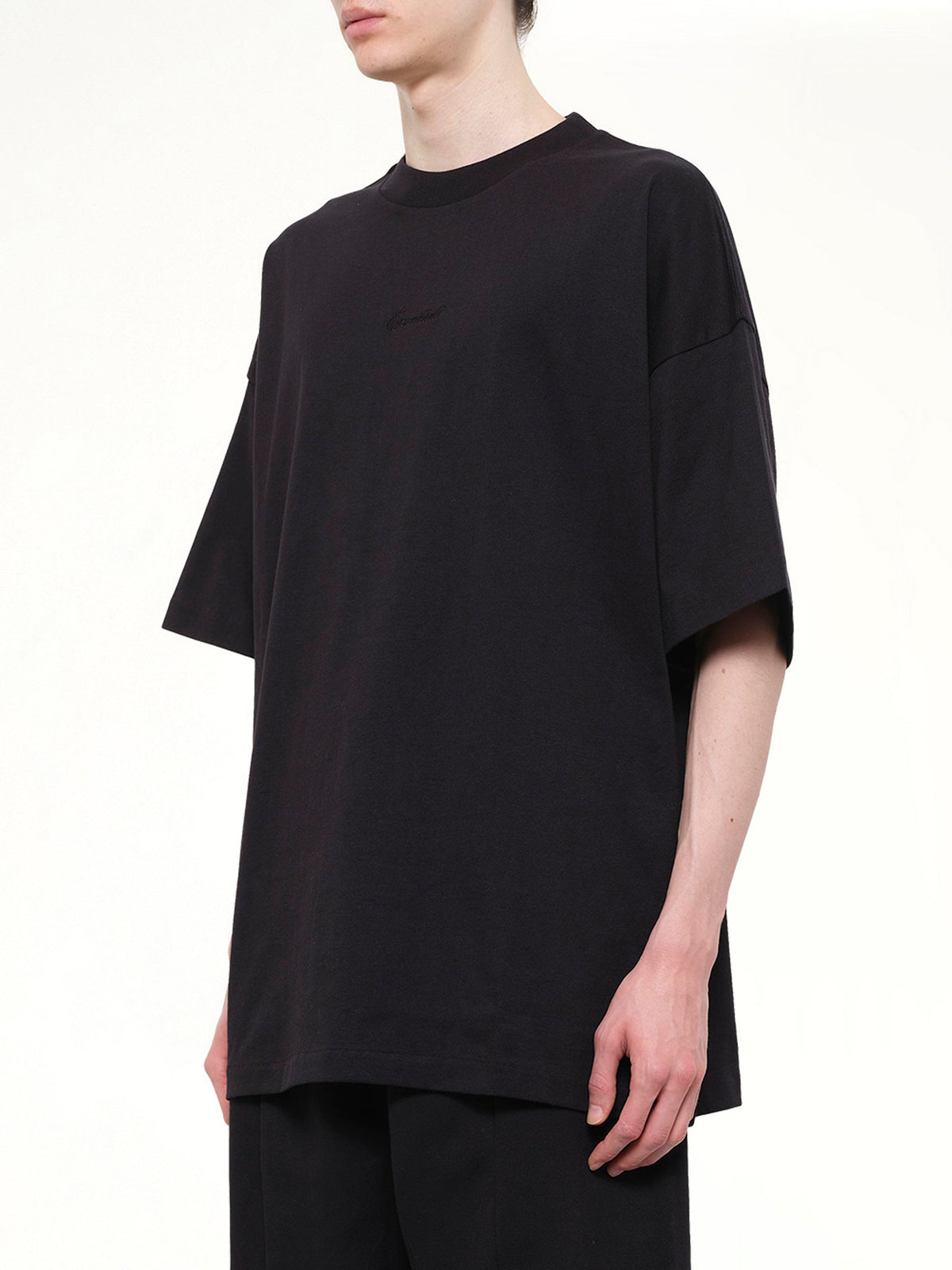 FEAR OF GOD ESSENTIALS Signature 90's Short Sleeve T-Shirt (Black)