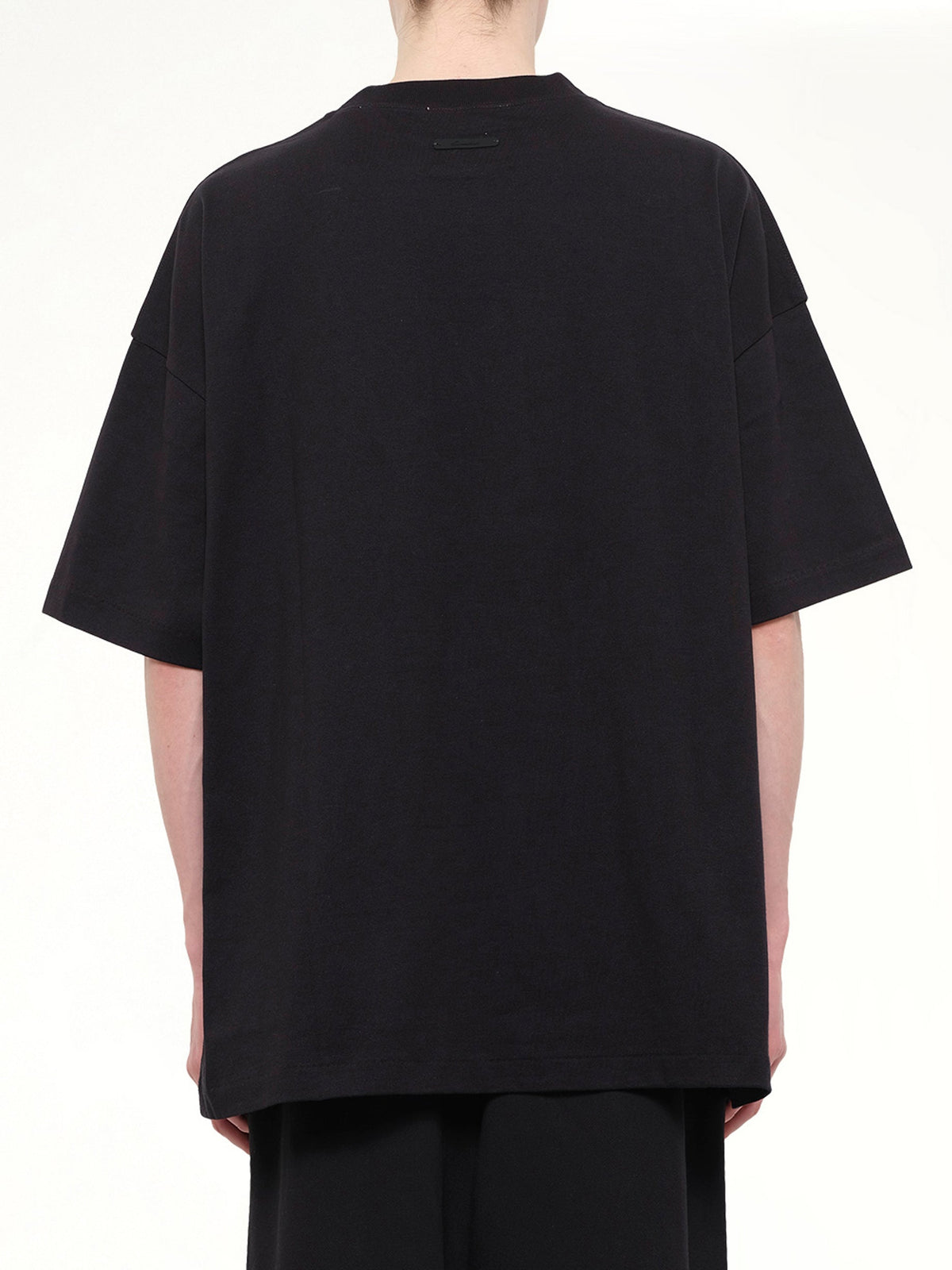 FEAR OF GOD ESSENTIALS Signature 90's Short Sleeve T-Shirt (Black)