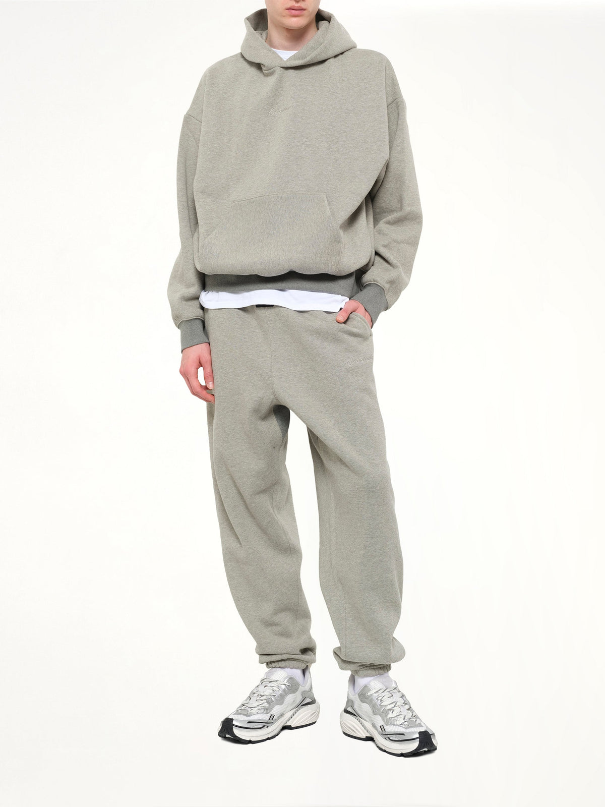 FEAR OF GOD ESSENTIALS Signature Classic Sweatpant (Grey)