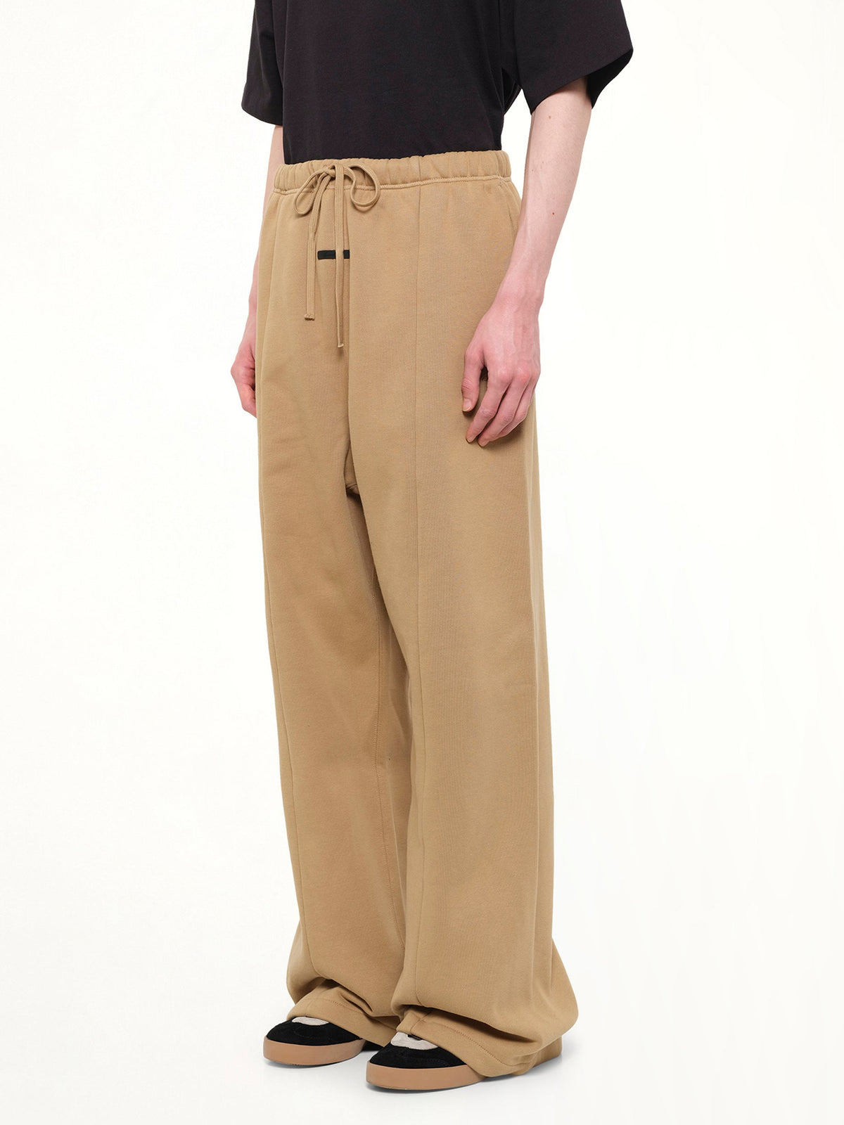 FEAR OF GOD ESSENTIALS Signature Lounge Sweatpant (Brown)