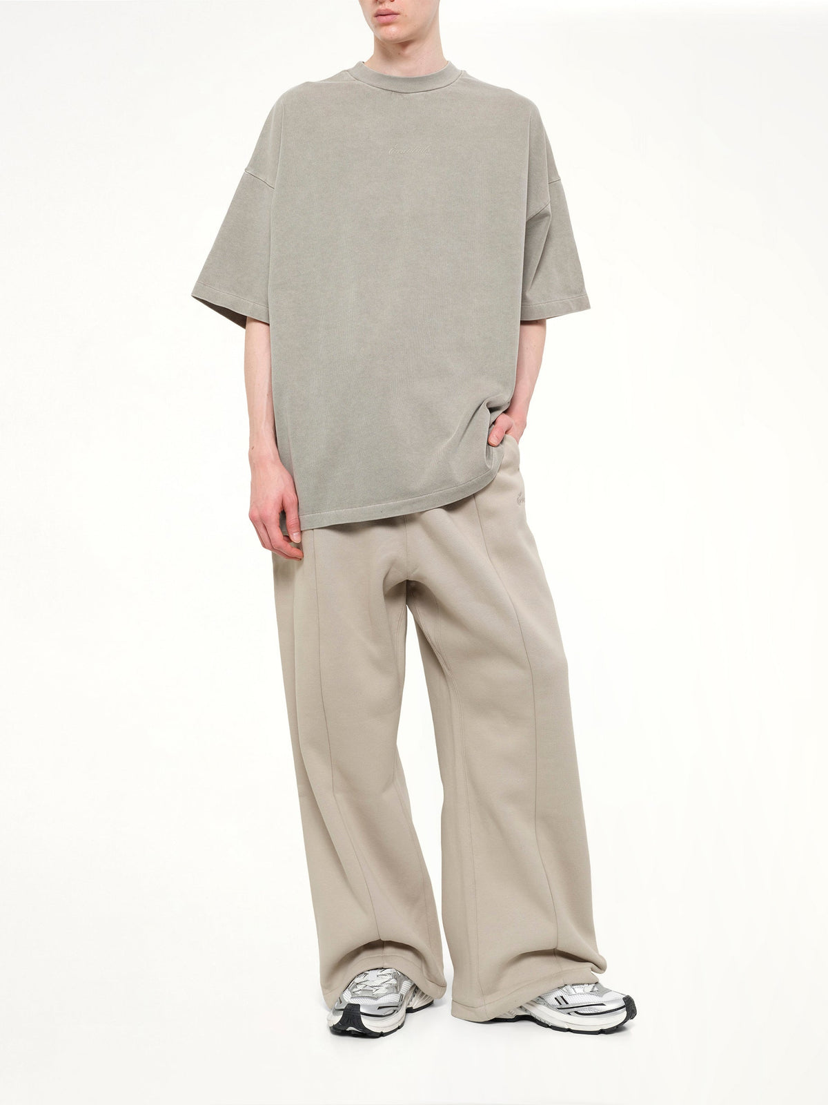 FEAR OF GOD ESSENTIALS Signature Lounge Sweatpant (Grey)