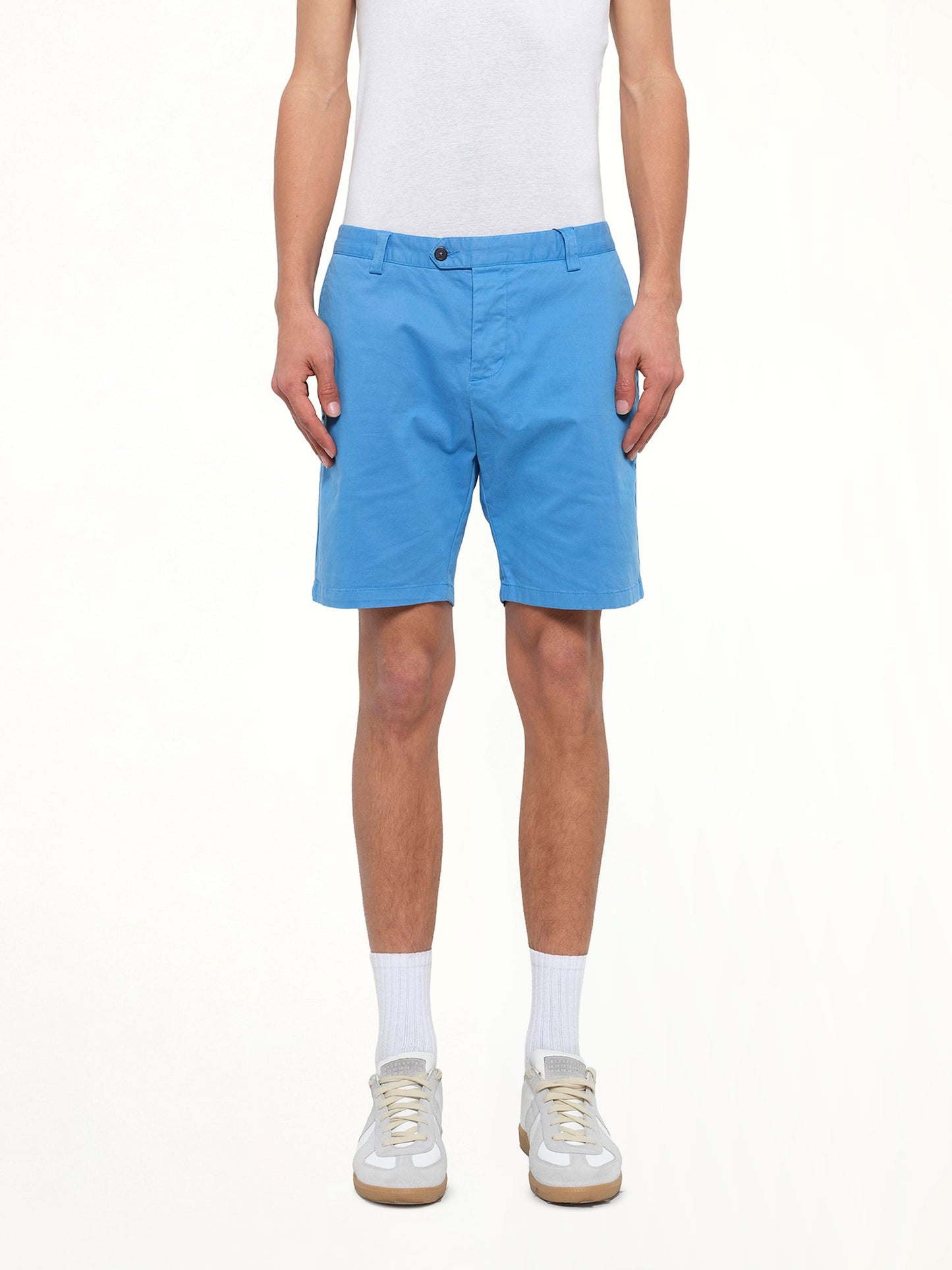 Image of a model wearing Shorts. Product name - Bermuda Shorts in 400 colour by brand - MIX