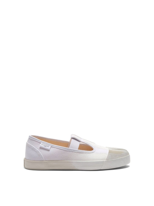 Image of Sneakers. Productname: MAISON MARGIELA Tabi Toe Sneakers in White White colour by brand - MAISON MARGIELA
