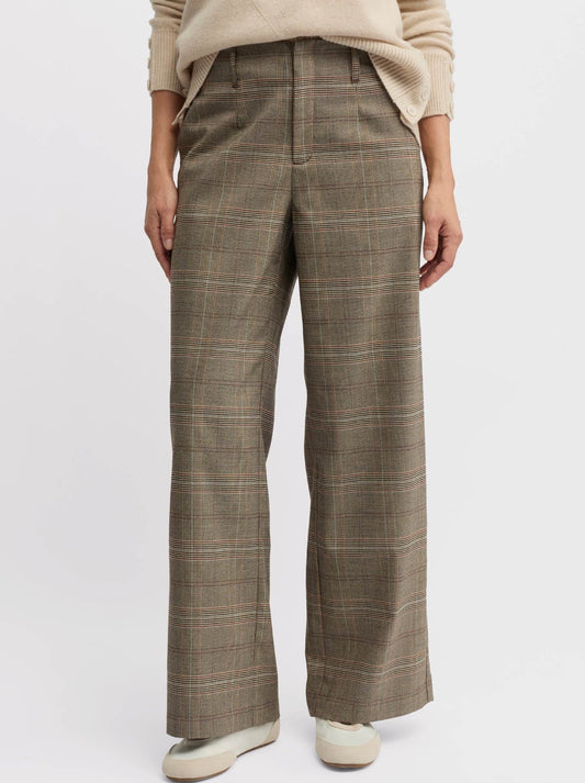 Image of a model wearing Pants. Product name - Yarra Trail Orlando Pant in Orlando colour by brand - Yarra Trail