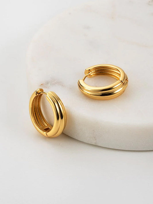 Image of Earrings. Productname: ZAFINO PARIS HOOP EARRING in Gold colour by brand - Zafino