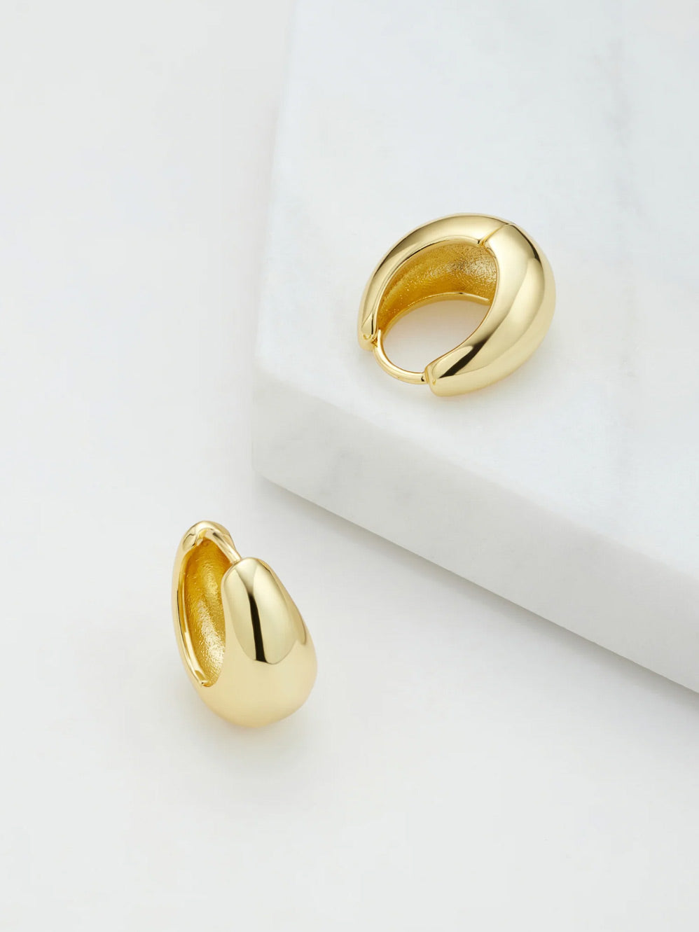 Image of Jewelry. Productname: ZAFINO STEPH HOOP LARGE in Gold colour by brand - Zafino