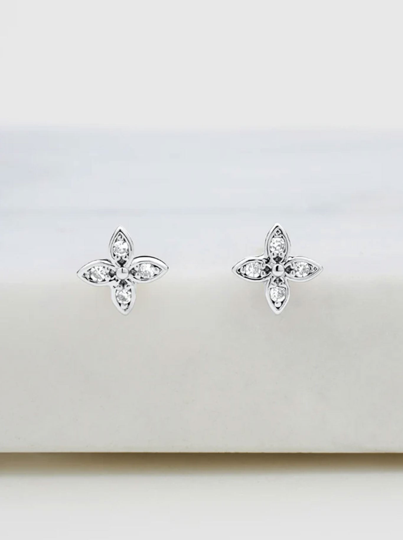 Image of Earrings. Productname: ZAFINO SAMMY EARRING in Silver colour by brand - Zafino