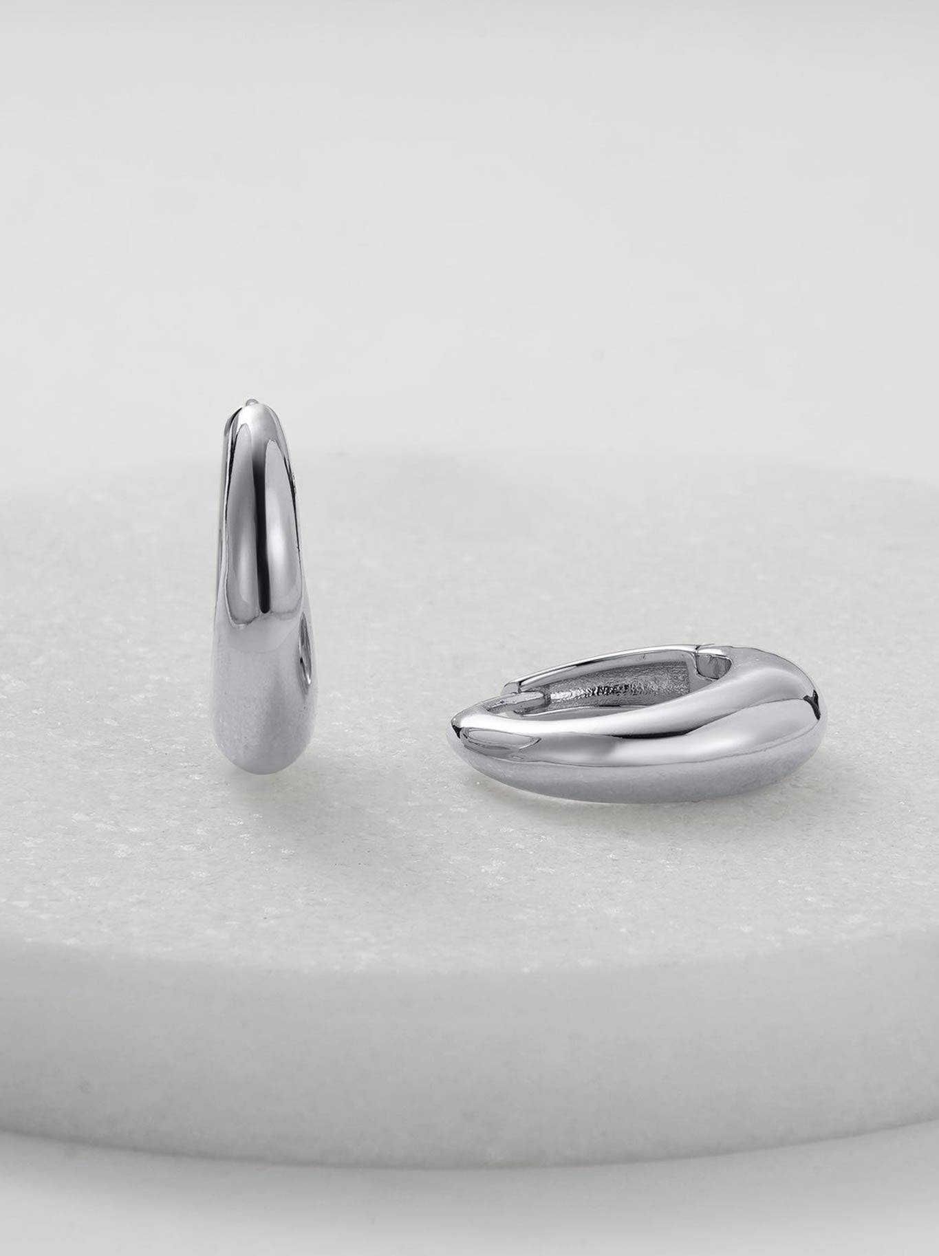Image of Accessories. Product name - ZAFINO CLEO HOOP MEDIUM in Silver colour by brand - Zafino