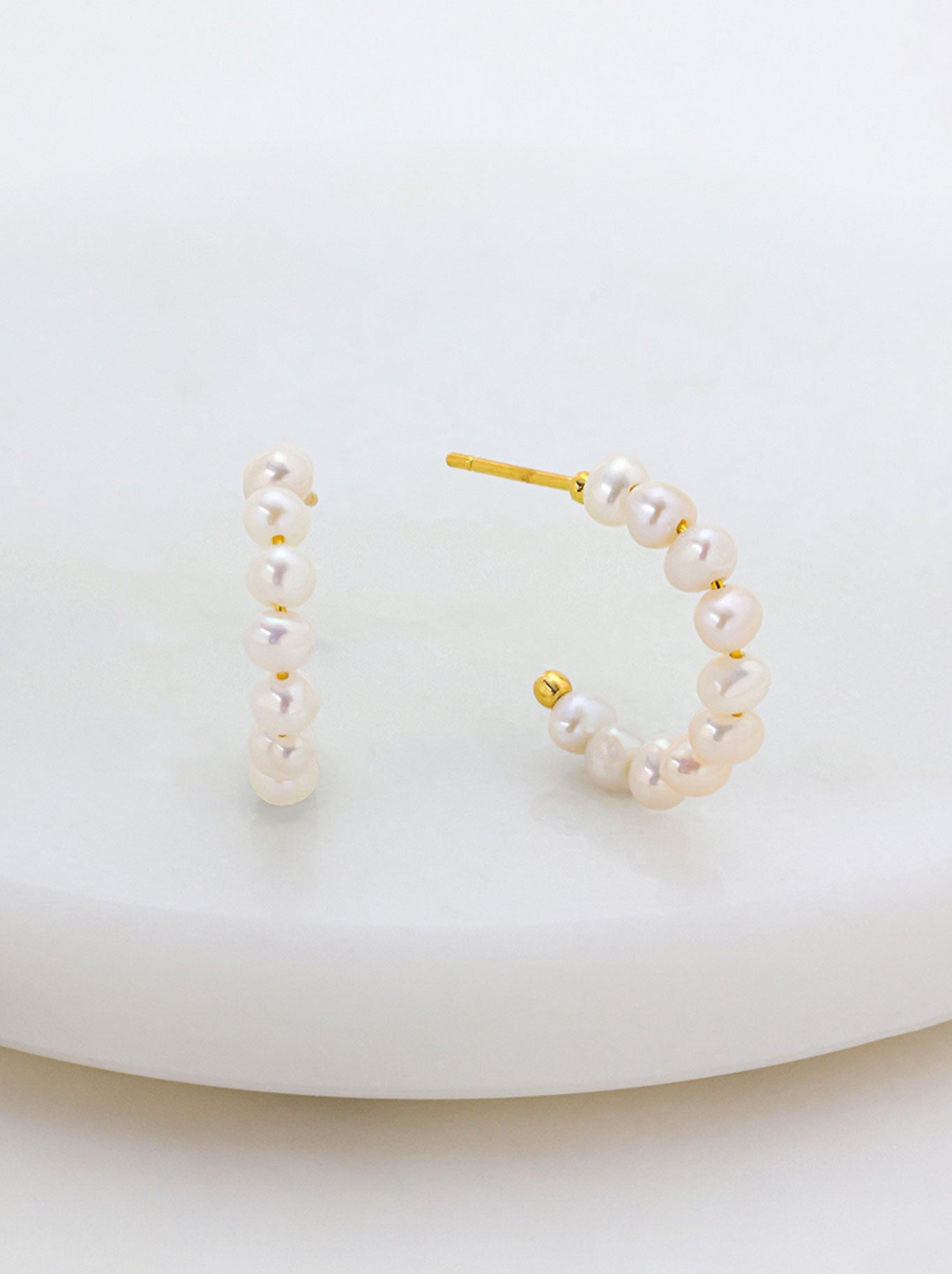 Image of Accessories. Productname: ZAFINO ALLY HOOP in Gold colour by brand - Zafino