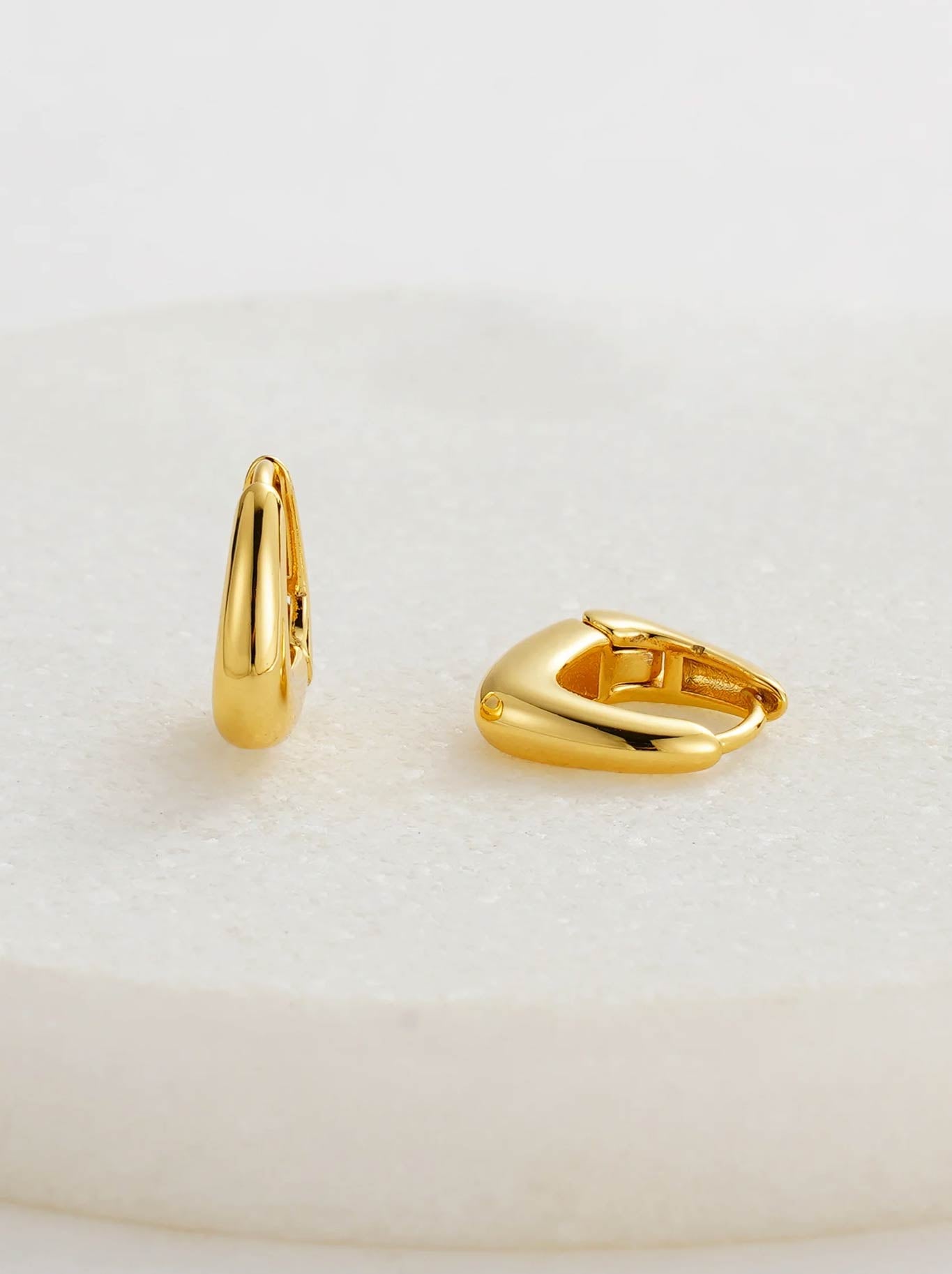 Image of Accessories. Productname: ZAFINO NEVE HUGGIE in Gold colour by brand - Zafino