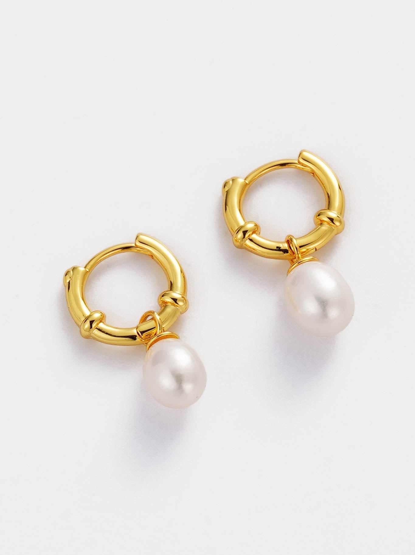 Image of Jewelry. Productname: Zafino Tessa Pearl Hoop in Gold colour by brand - Zafino