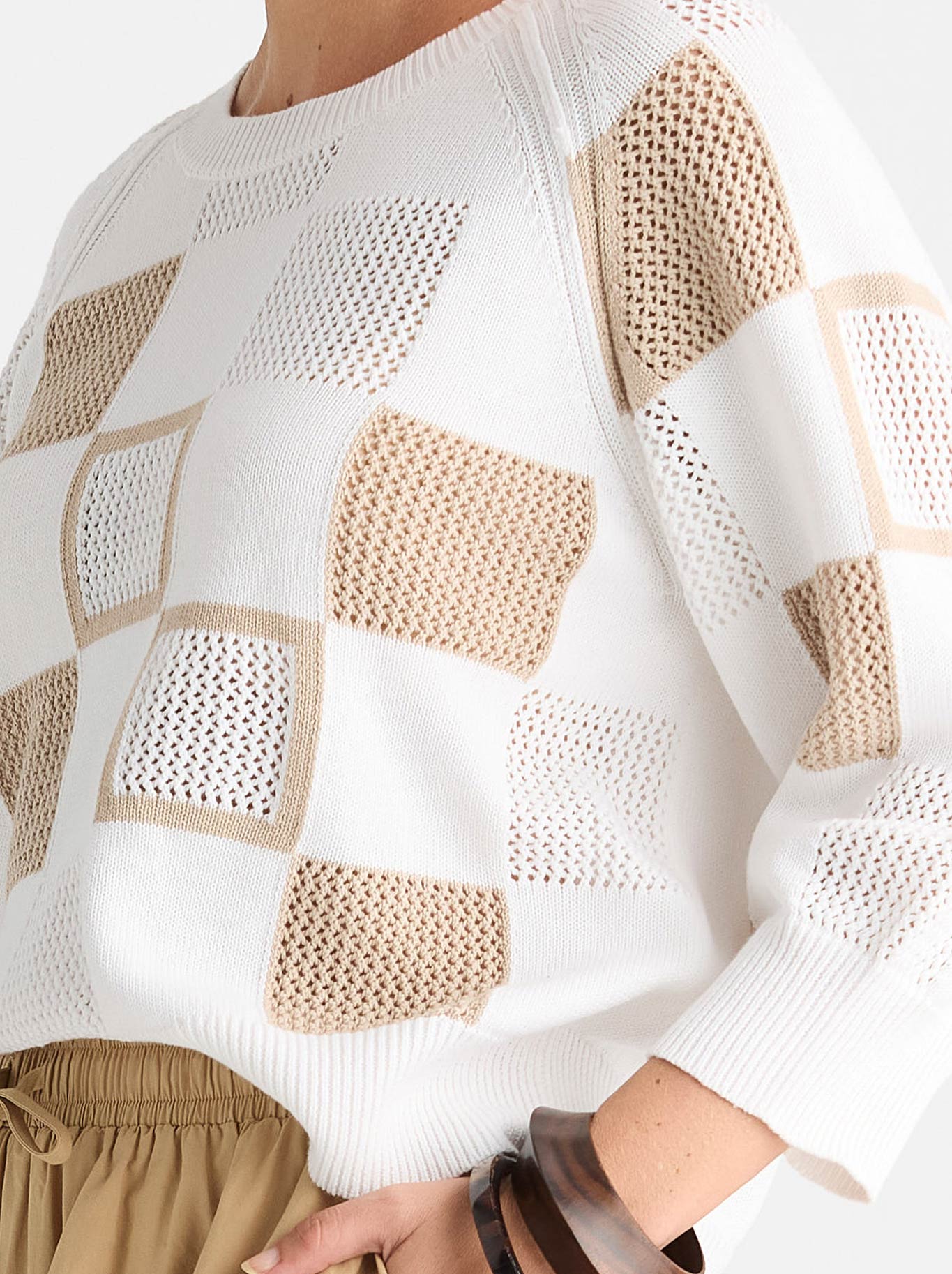 ZAKET & PLOVER PATCH POINTELLE TOP (White)