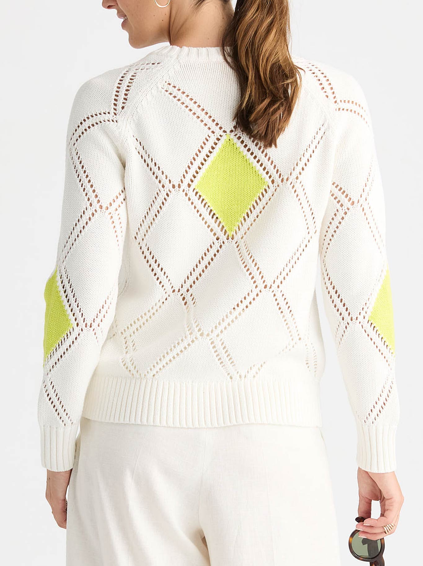 ZAKET & PLOVER DIAMOND DETAIL JUMPER (White)